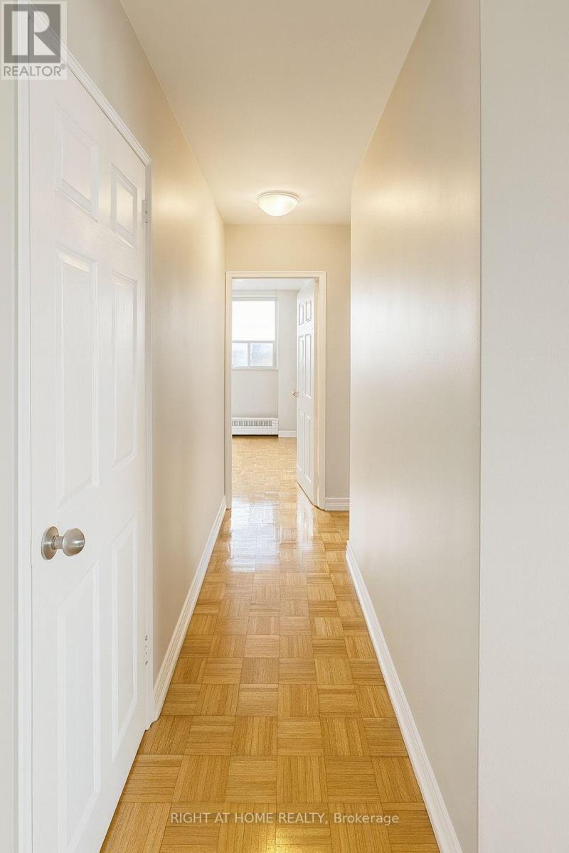 802 - 35 Confederation Drive, Toronto (Woburn), Ontario  M1G 1A2 - Photo 4 - E12609450