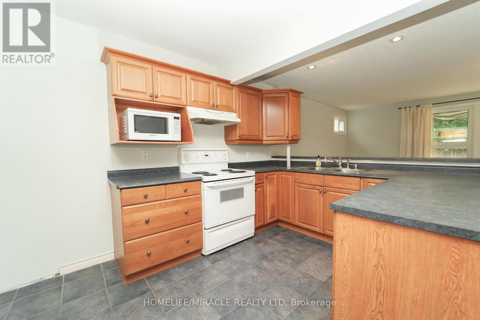 776 Grierson Street, Oshawa, Ontario  L1G 5J7 - Photo 10 - E12609574