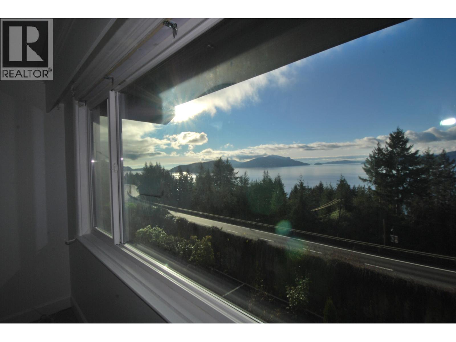 410 Crosscreek Road, Lions Bay, British Columbia V0N 2E0 - Photo 21 - R3072506