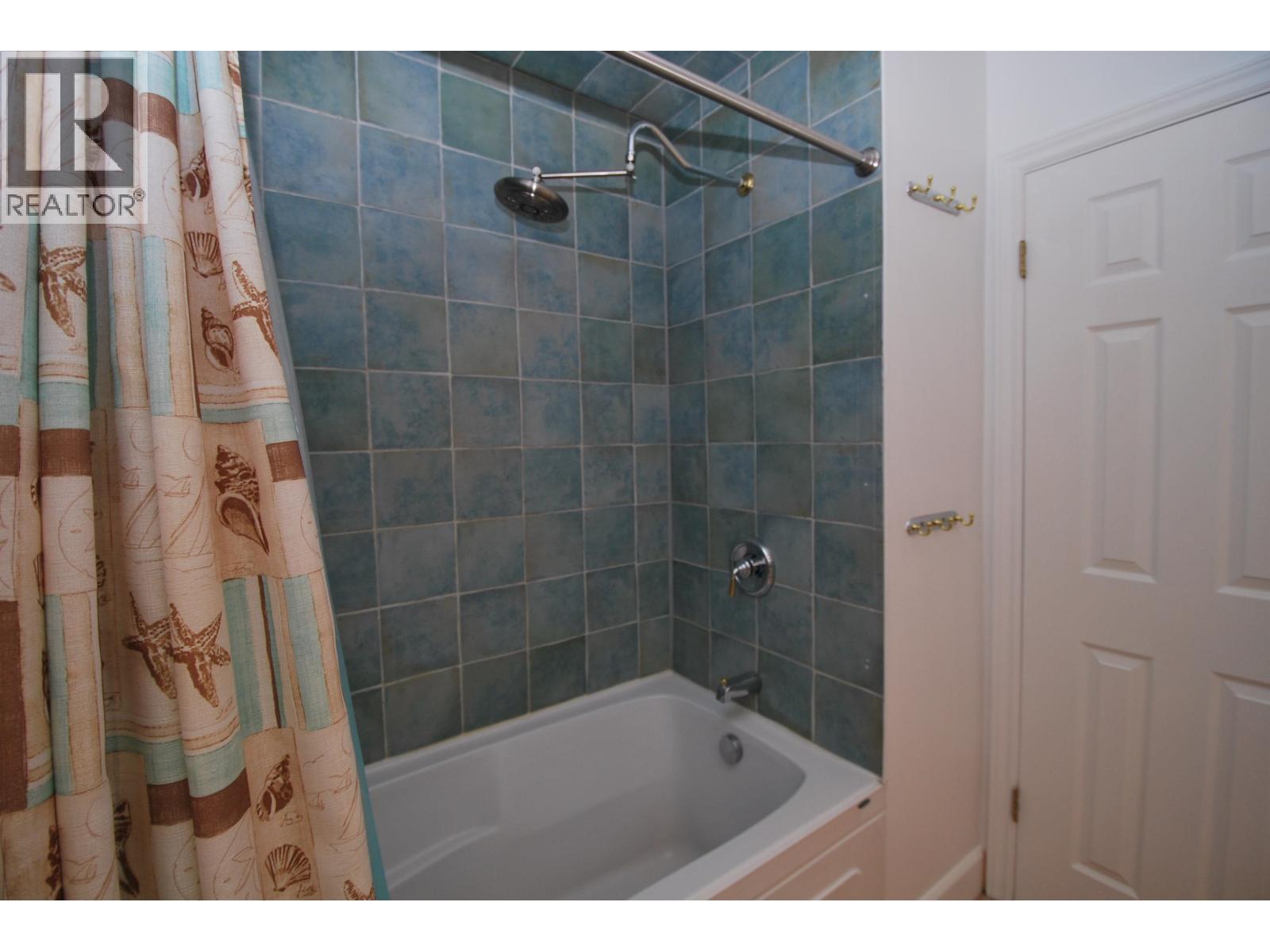 410 Crosscreek Road, Lions Bay, British Columbia V0N 2E0 - Photo 32 - R3072506