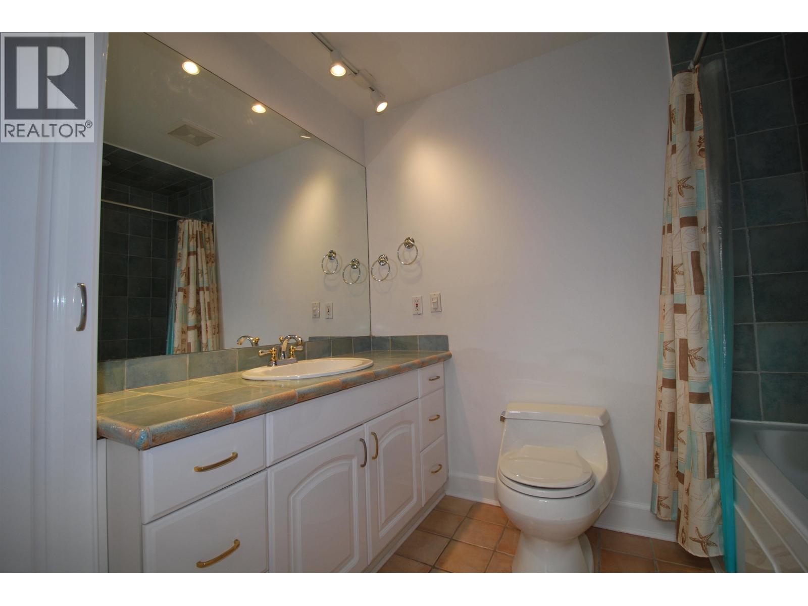 410 Crosscreek Road, Lions Bay, British Columbia V0N 2E0 - Photo 33 - R3072506