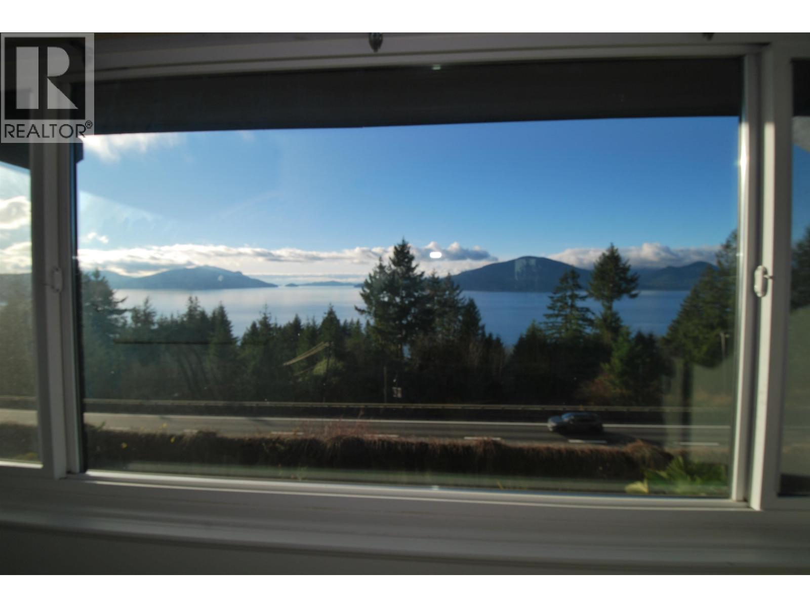 410 Crosscreek Road, Lions Bay, British Columbia V0N 2E0 - Photo 22 - R3072506