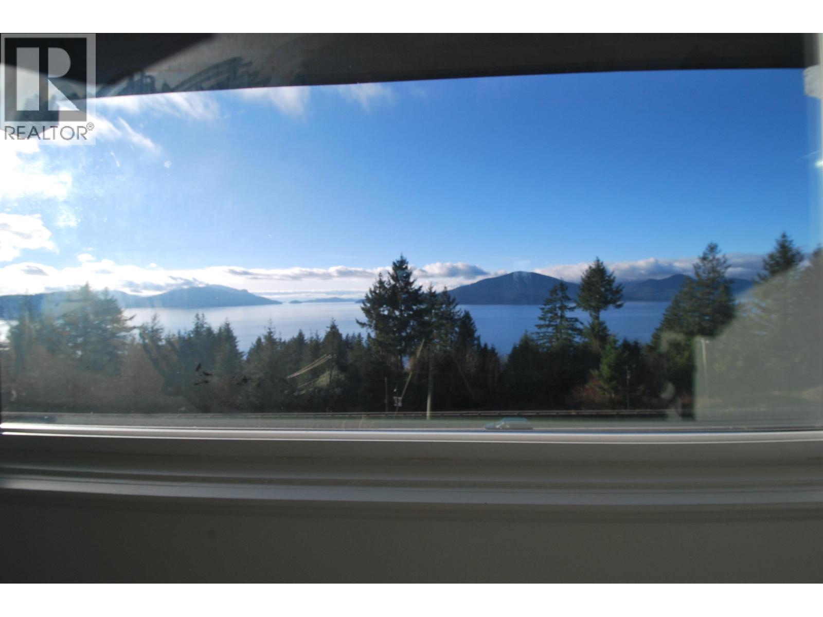 410 Crosscreek Road, Lions Bay, British Columbia V0N 2E0 - Photo 23 - R3072506