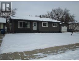 249 6th Avenue E, Gravelbourg, Ca