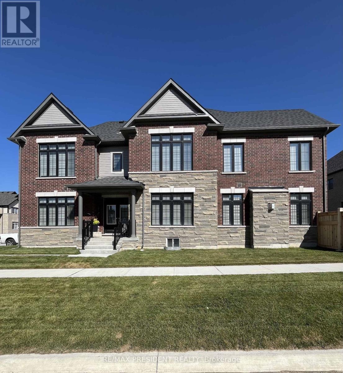 130 Wraggs Road, Bradford West Gwillimbury, Ontario  L3Z 4N2 - Photo 3 - N12609428