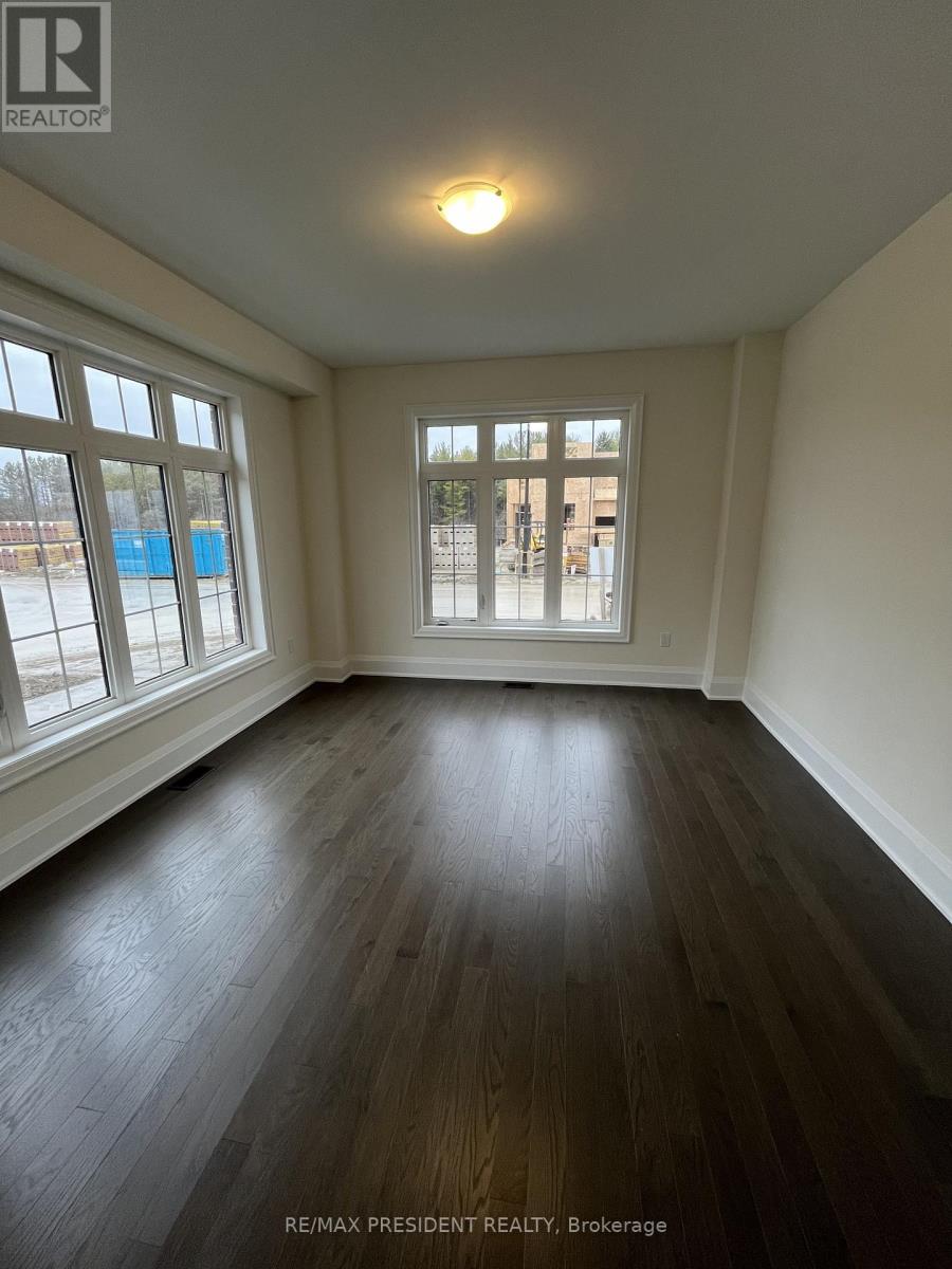 130 Wraggs Road, Bradford West Gwillimbury, Ontario  L3Z 4N2 - Photo 4 - N12609428