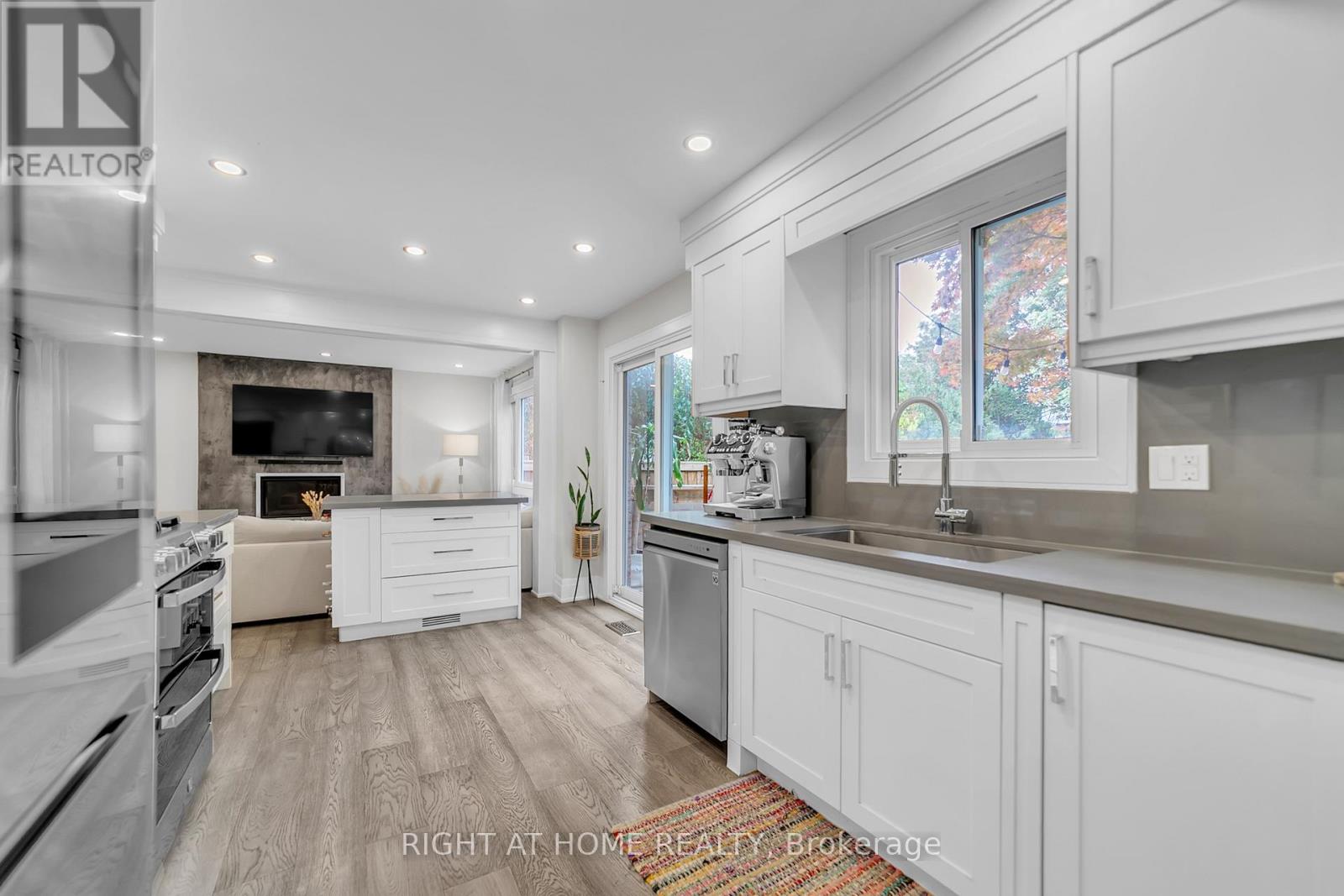 234 Hemlock Drive, Whitchurch-Stouffville, Ontario  L4A 5A5 - Photo 19 - N12609434