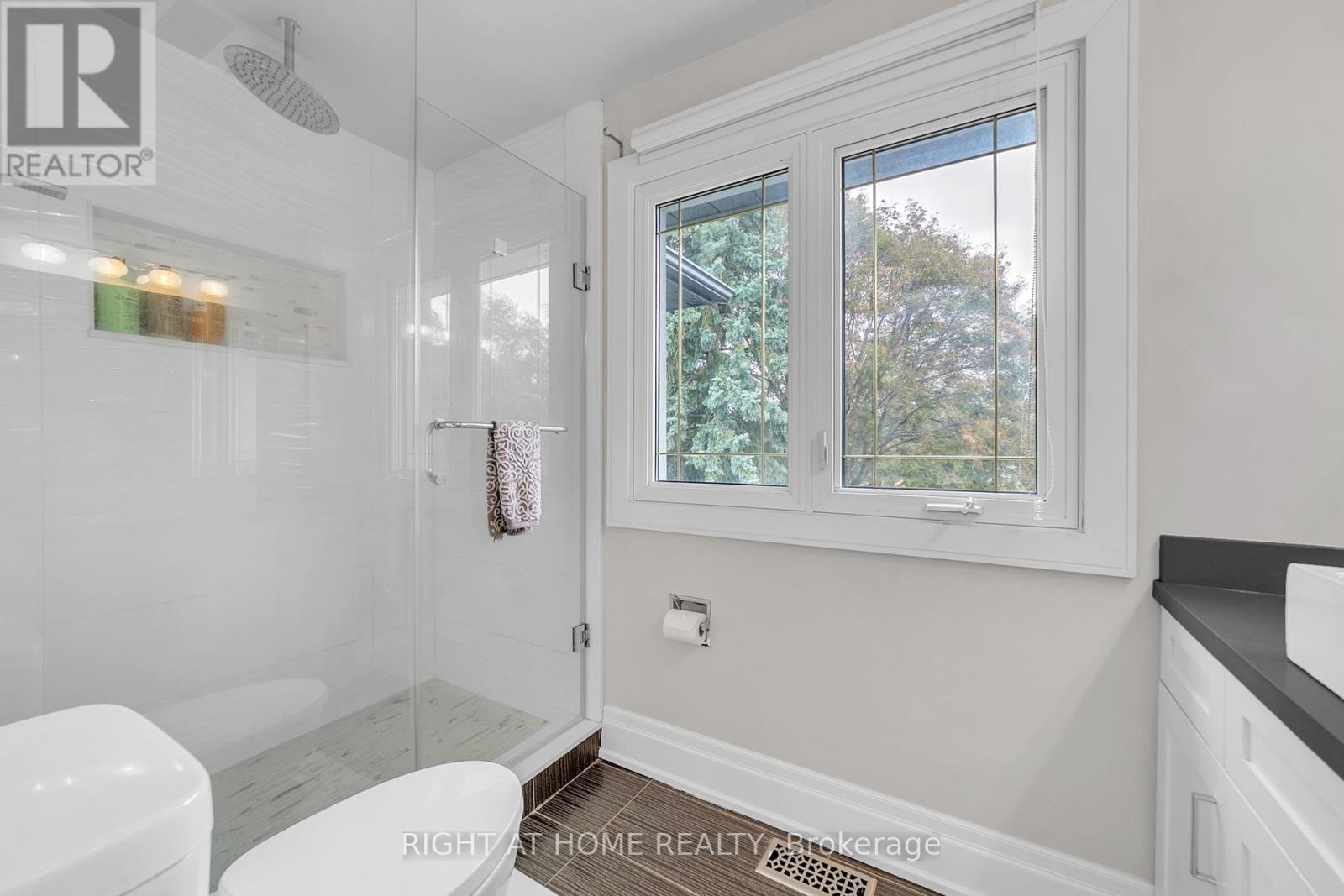 234 Hemlock Drive, Whitchurch-Stouffville, Ontario  L4A 5A5 - Photo 37 - N12609434