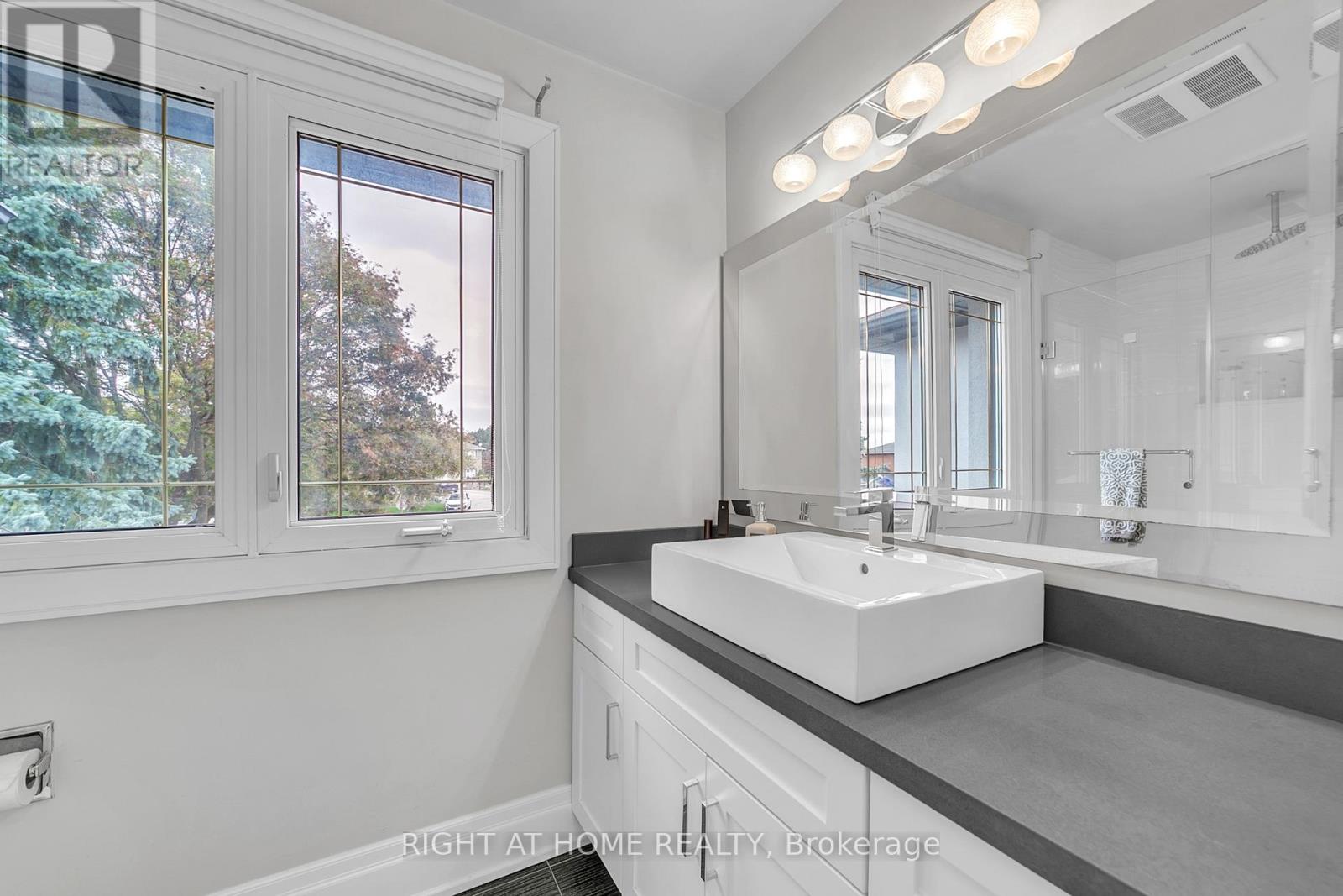 234 Hemlock Drive, Whitchurch-Stouffville, Ontario  L4A 5A5 - Photo 38 - N12609434