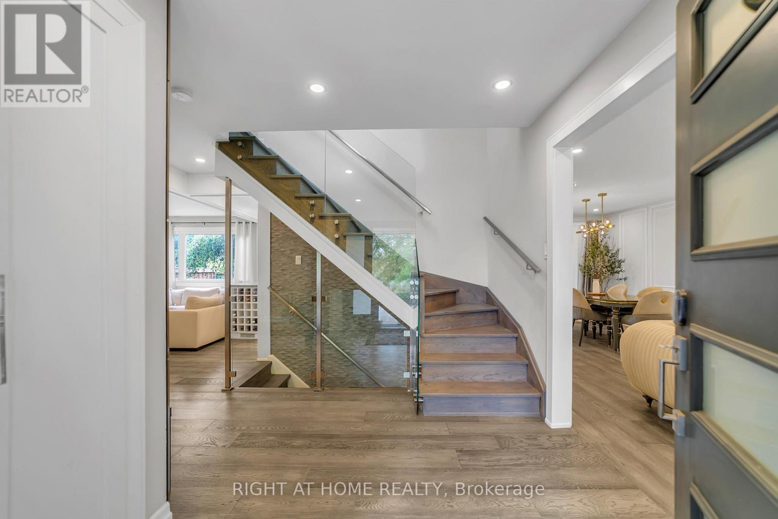 234 Hemlock Drive, Whitchurch-Stouffville, Ontario  L4A 5A5 - Photo 4 - N12609434