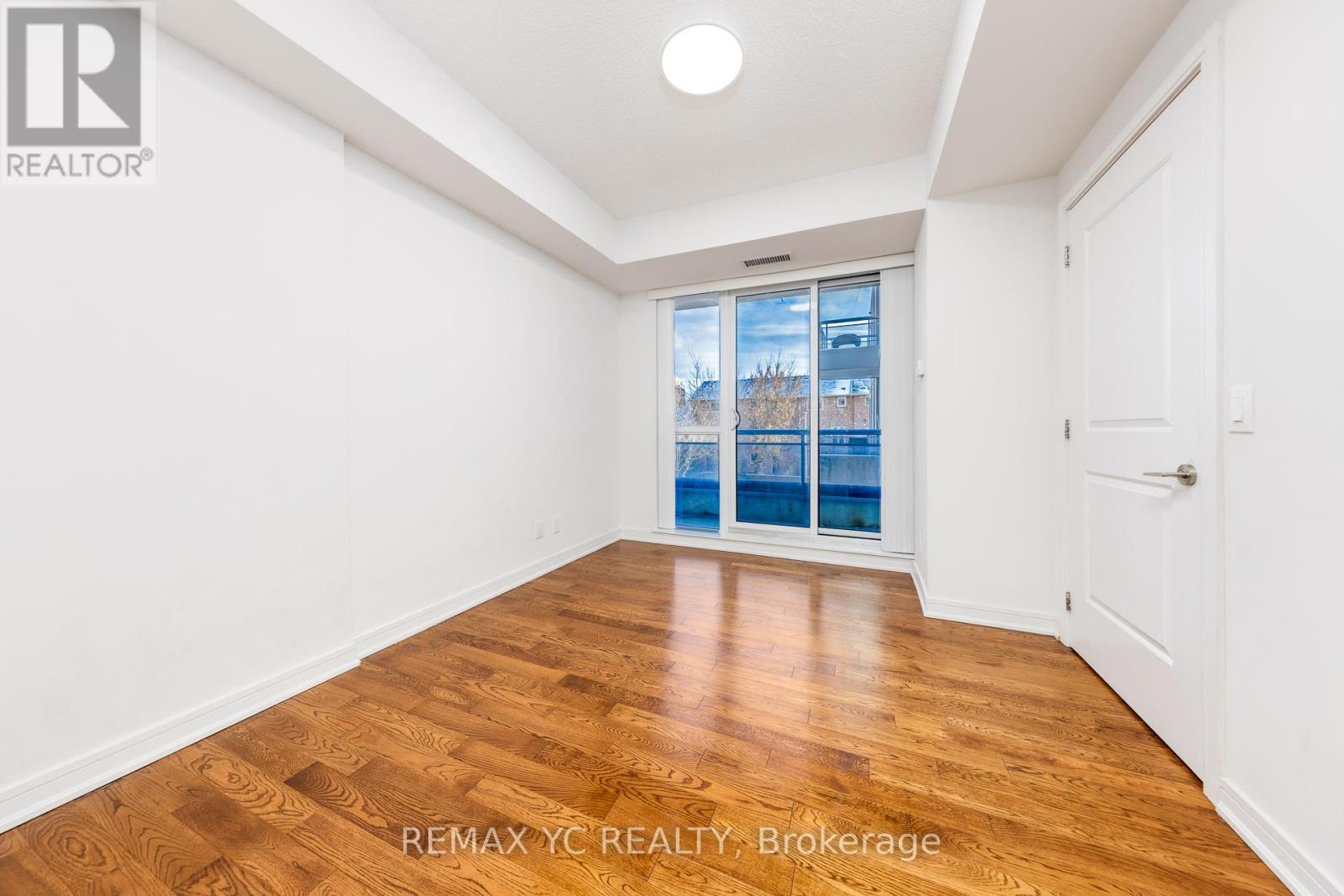 201 - 9191 Yonge Street, Richmond Hill, Ontario L4C 1E2 - Photo 12 - N12609436