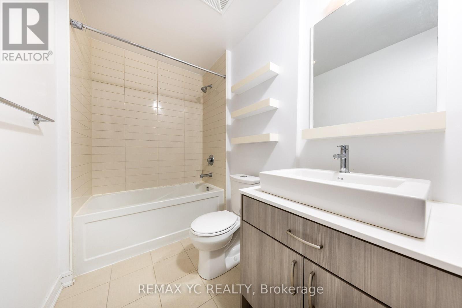 201 - 9191 Yonge Street, Richmond Hill, Ontario L4C 1E2 - Photo 17 - N12609436