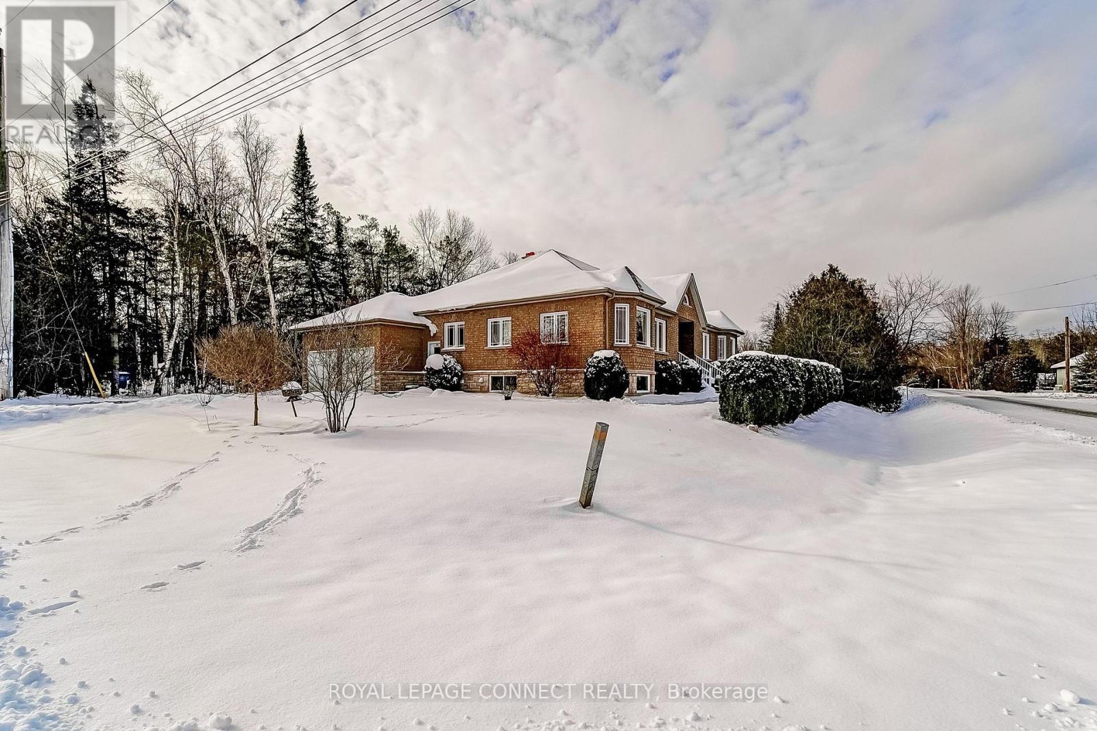 46 ALEXANDER BOULEVARD, Georgina, Ontario