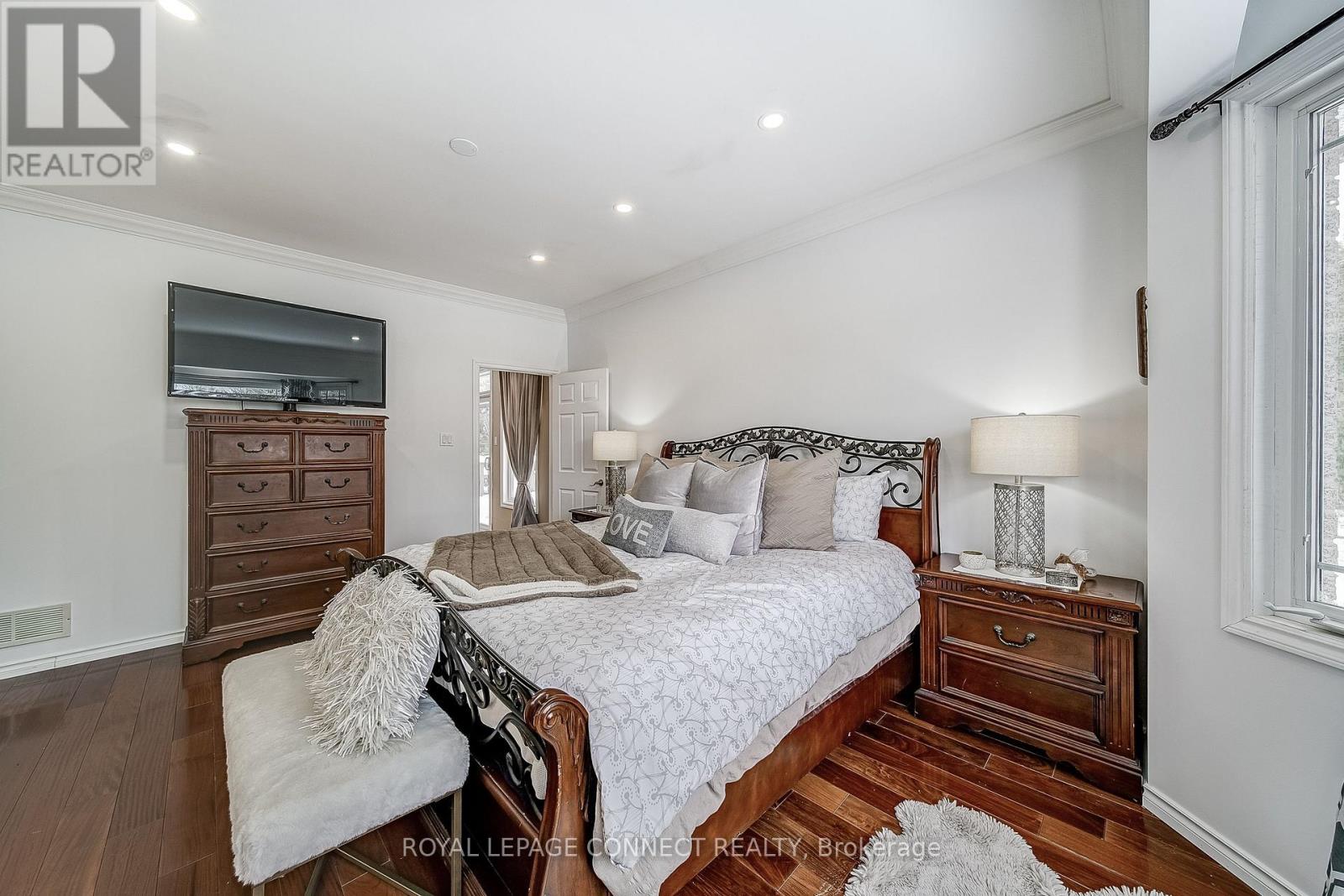 46 Alexander Boulevard, Georgina, Ontario  L0E 1L0 - Photo 16 - N12609470