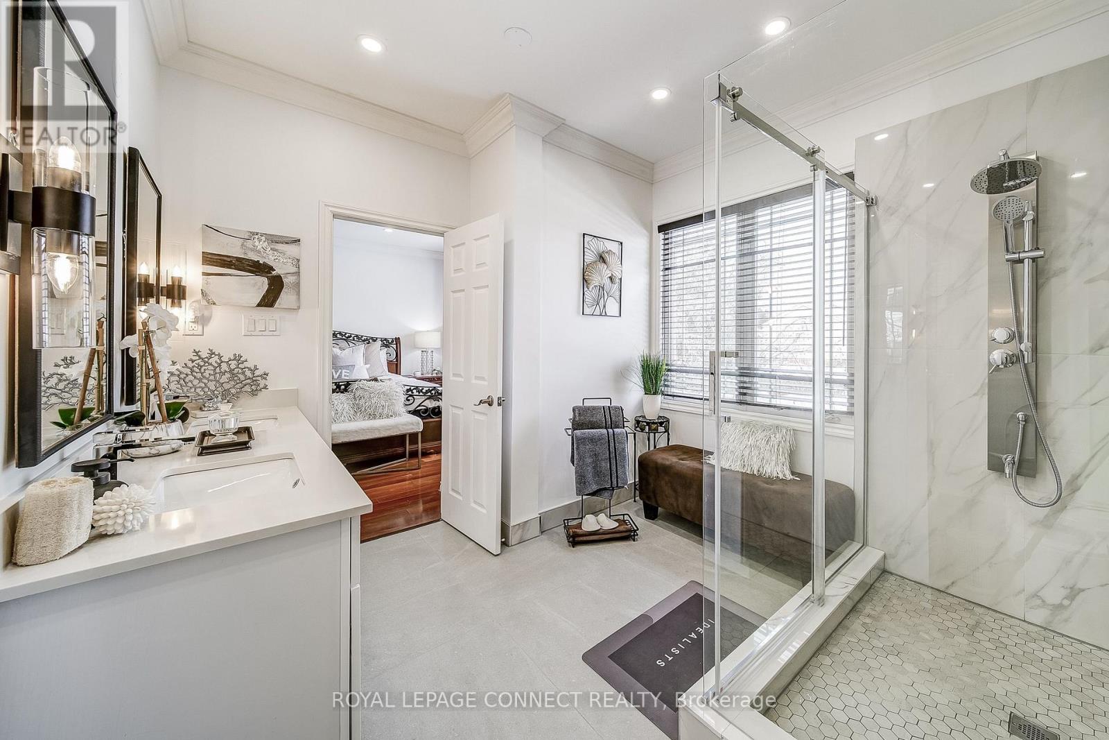 46 Alexander Boulevard, Georgina, Ontario  L0E 1L0 - Photo 17 - N12609470