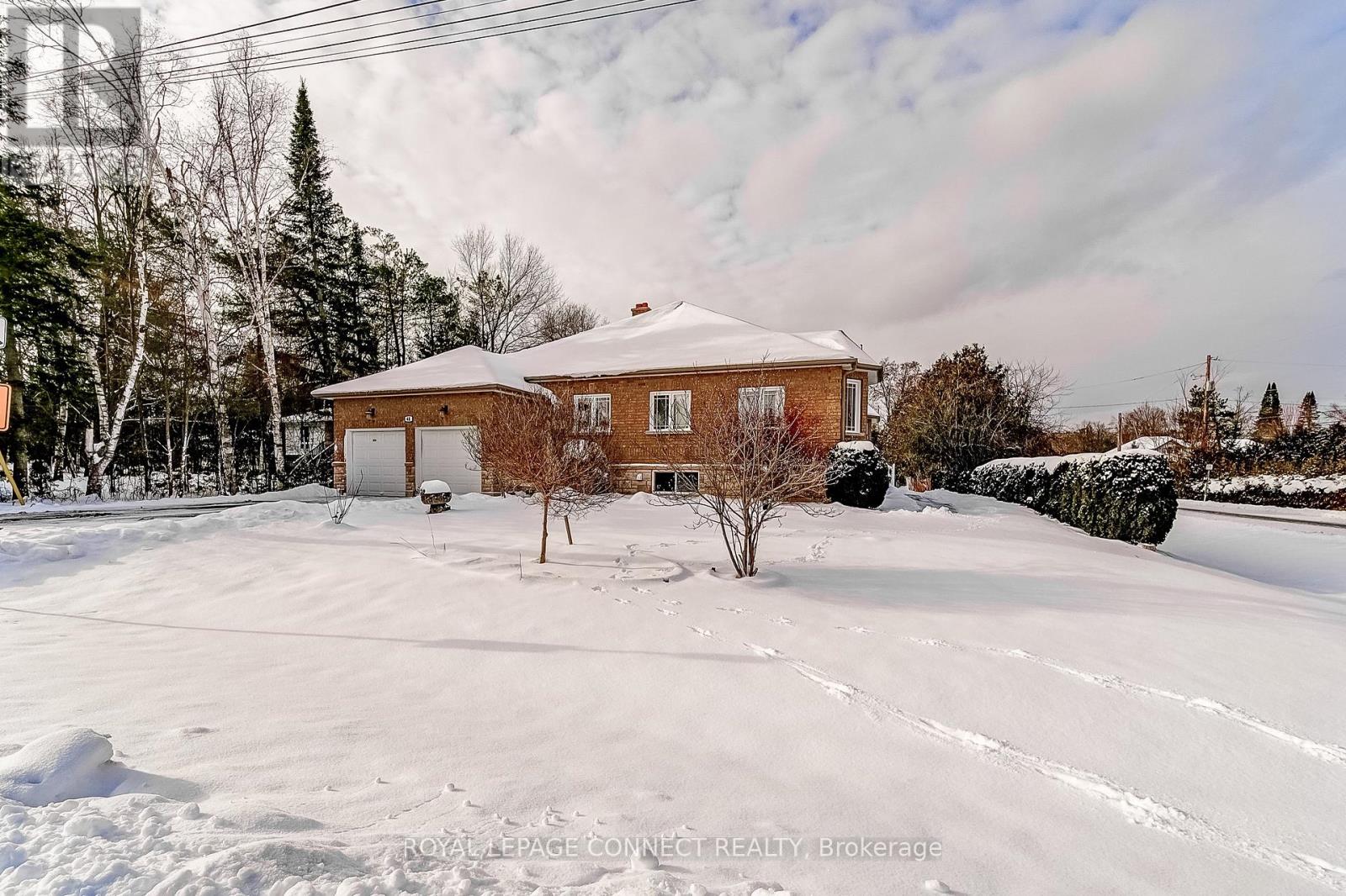46 Alexander Boulevard, Georgina, Ontario  L0E 1L0 - Photo 2 - N12609470