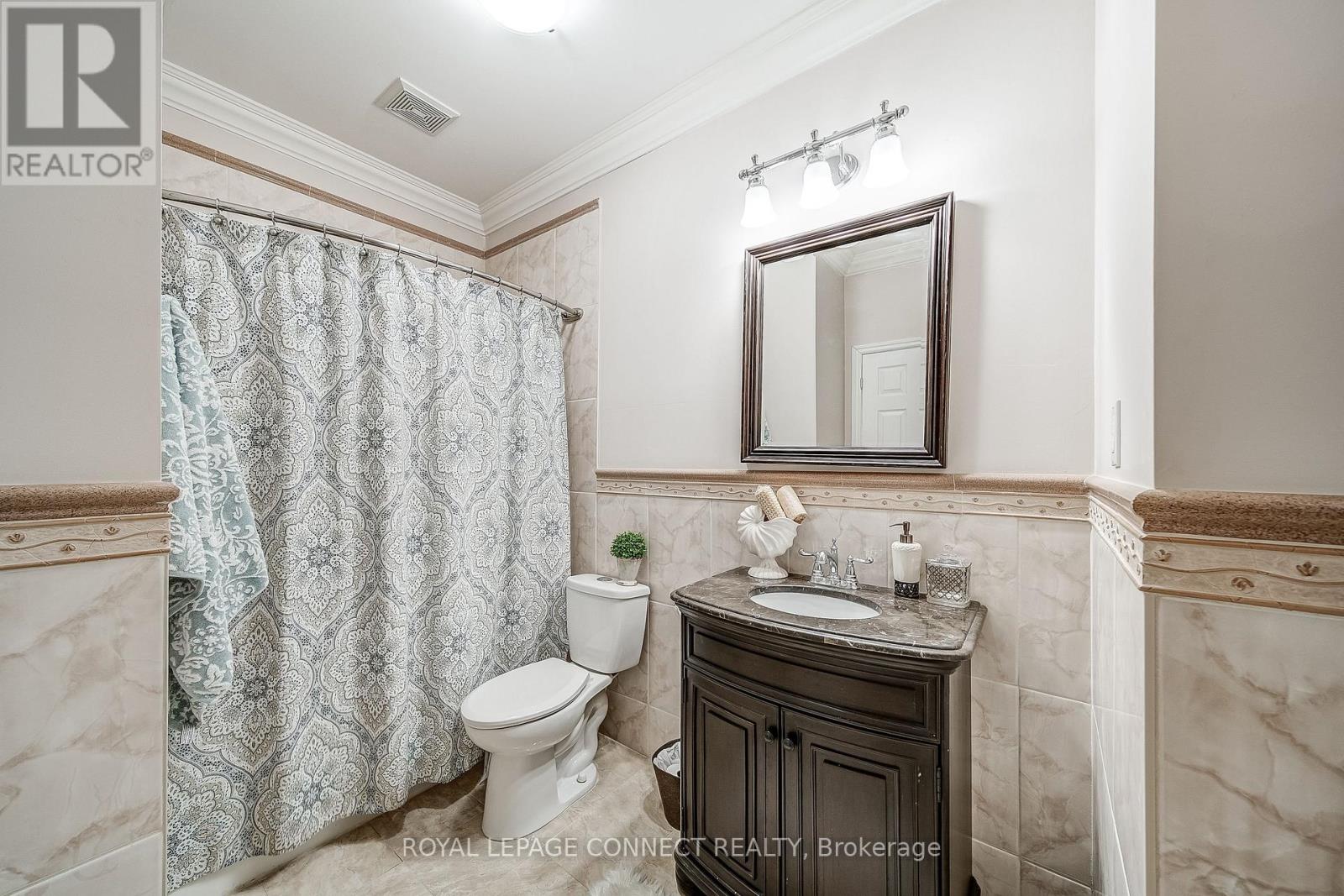 46 Alexander Boulevard, Georgina, Ontario  L0E 1L0 - Photo 21 - N12609470