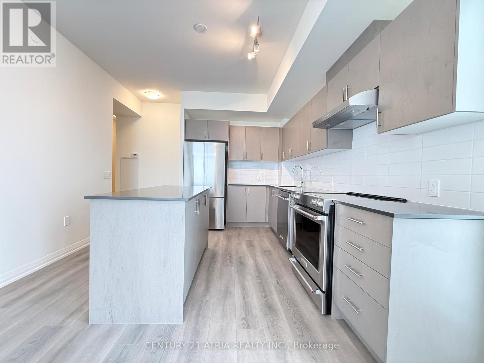 2021 - 8960 Jane Street, Vaughan, Ontario  L4K 0N9 - Photo 3 - N12609472