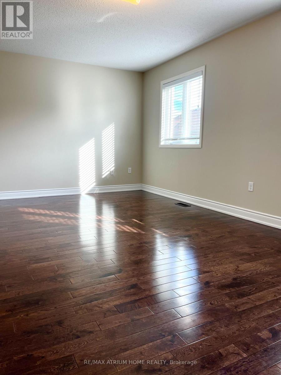 1261 Blencowe Crescent, Newmarket, Ontario  L3X 0C5 - Photo 12 - N12609494