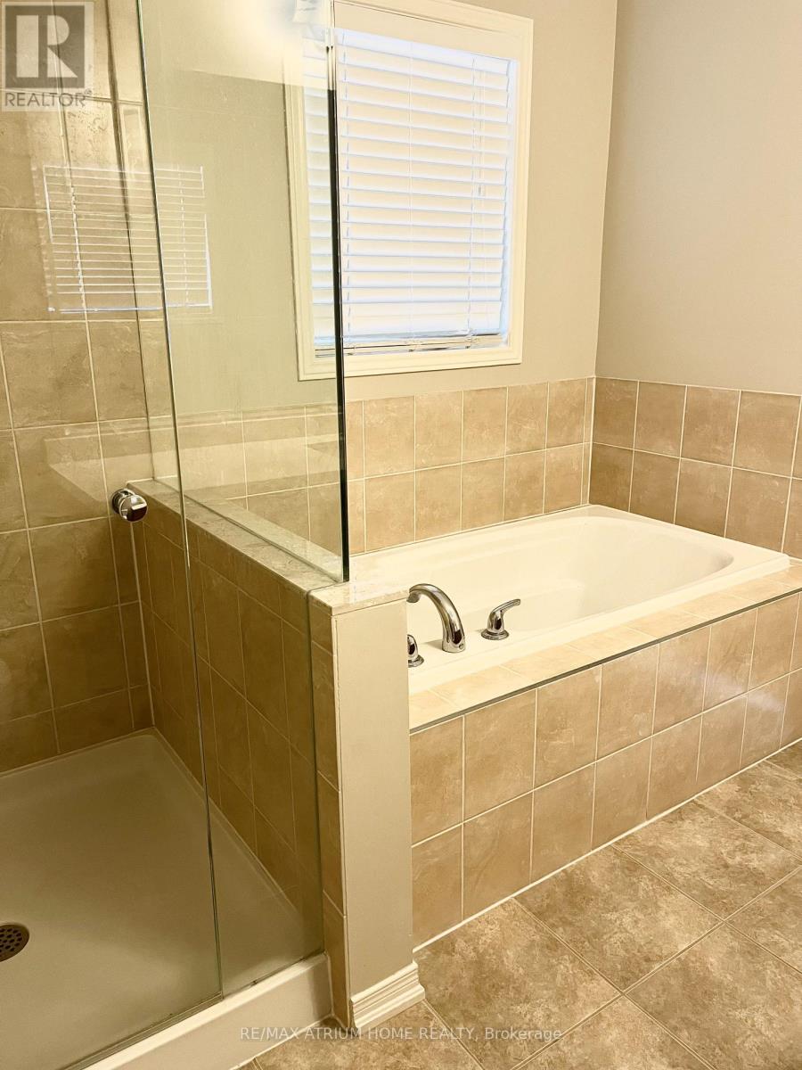 1261 Blencowe Crescent, Newmarket, Ontario  L3X 0C5 - Photo 15 - N12609494