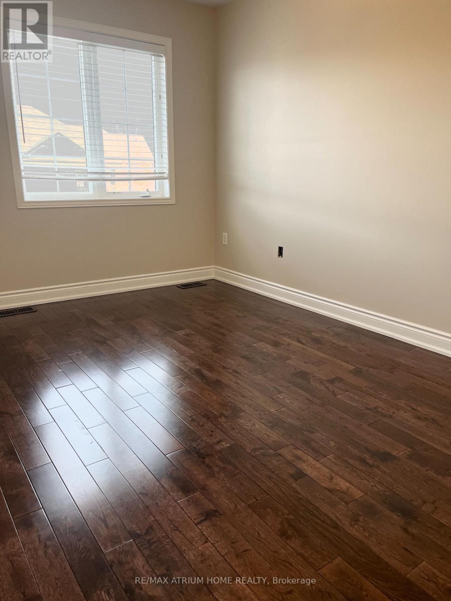 1261 Blencowe Crescent, Newmarket, Ontario  L3X 0C5 - Photo 17 - N12609494