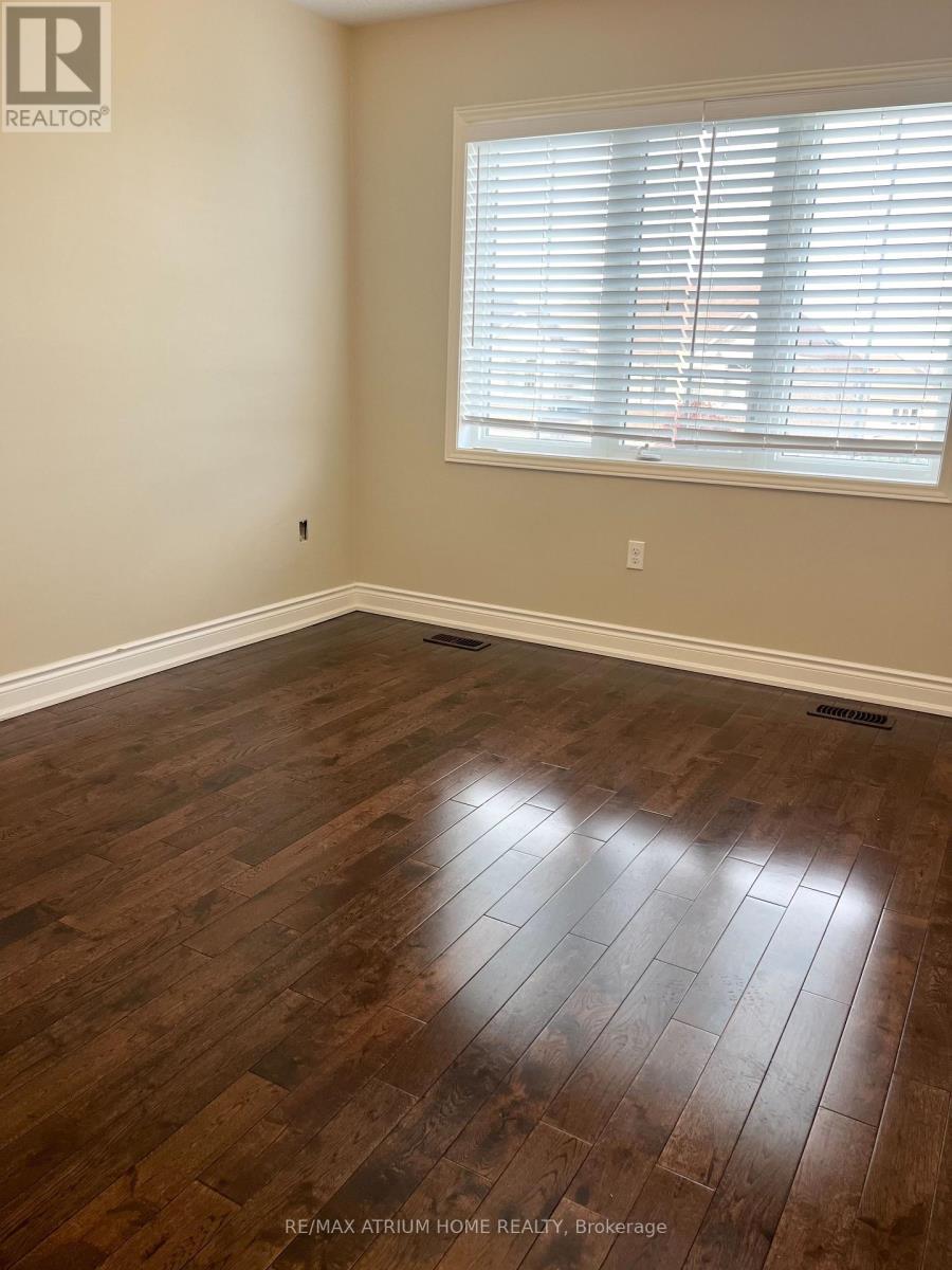 1261 Blencowe Crescent, Newmarket, Ontario  L3X 0C5 - Photo 18 - N12609494