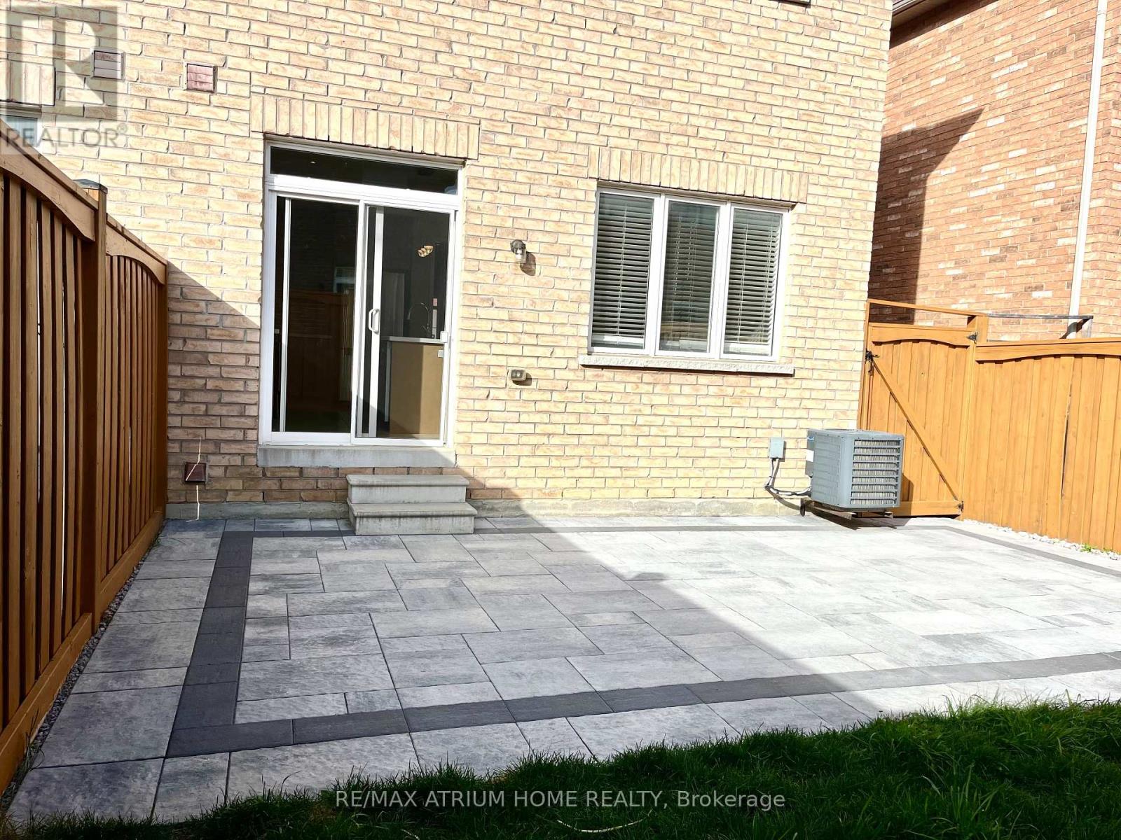 1261 Blencowe Crescent, Newmarket, Ontario  L3X 0C5 - Photo 22 - N12609494