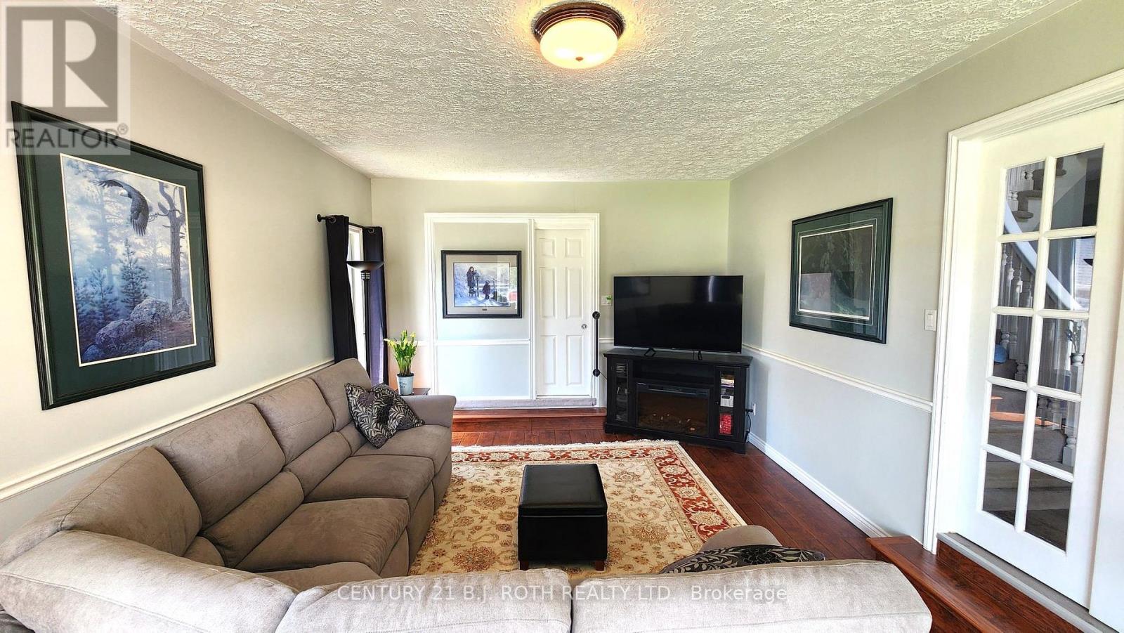 1252 Shore Acres Drive, Innisfil, Ontario  L0L 1R0 - Photo 16 - N12609550