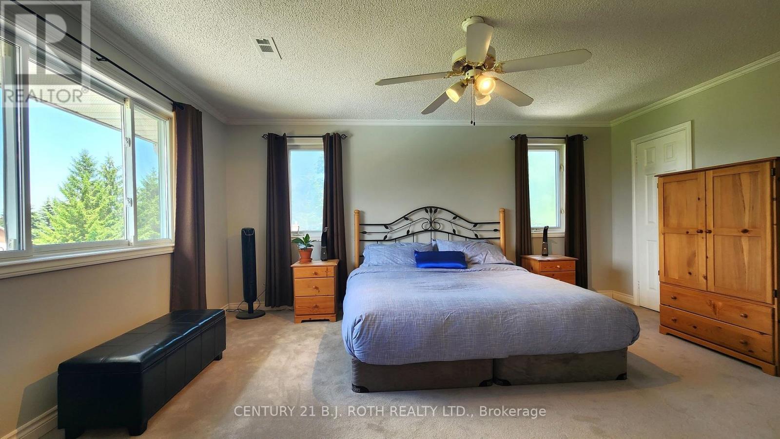 1252 Shore Acres Drive, Innisfil, Ontario  L0L 1R0 - Photo 18 - N12609550