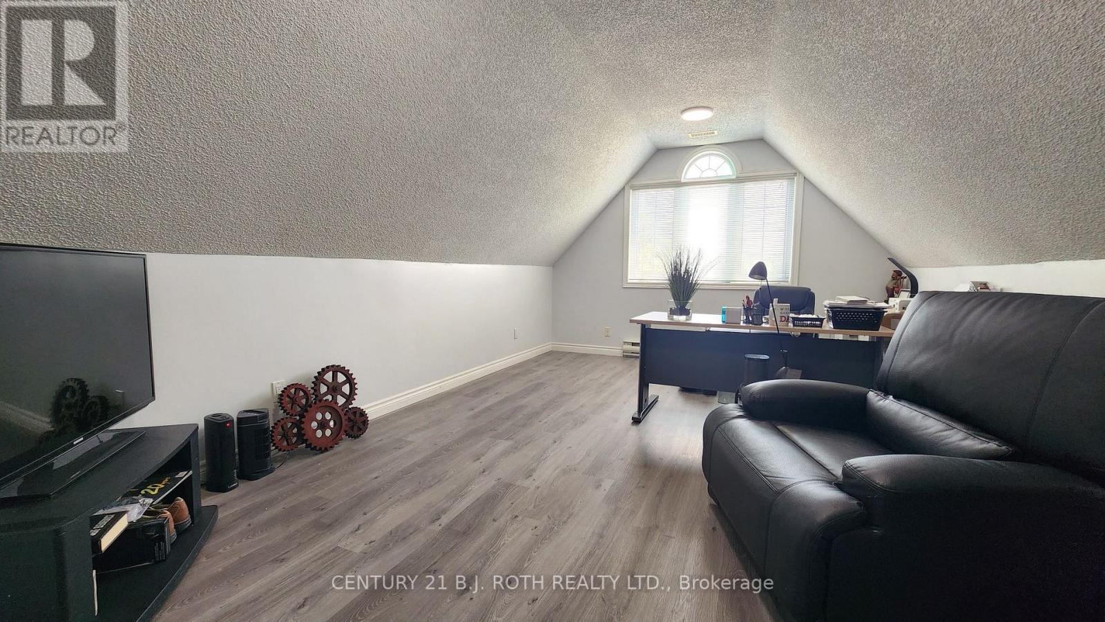 1252 Shore Acres Drive, Innisfil, Ontario  L0L 1R0 - Photo 25 - N12609550