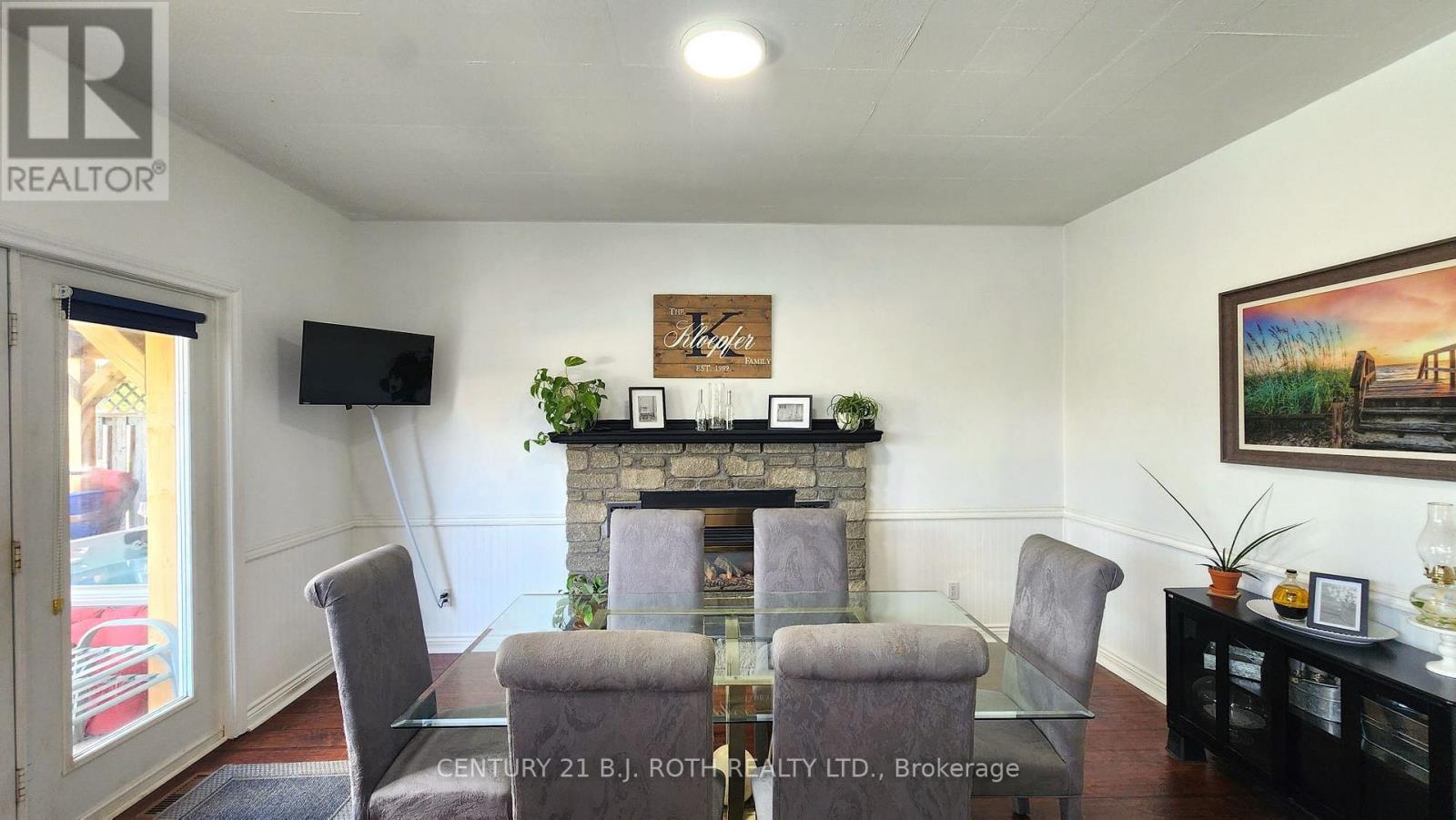 1252 Shore Acres Drive, Innisfil, Ontario  L0L 1R0 - Photo 6 - N12609550