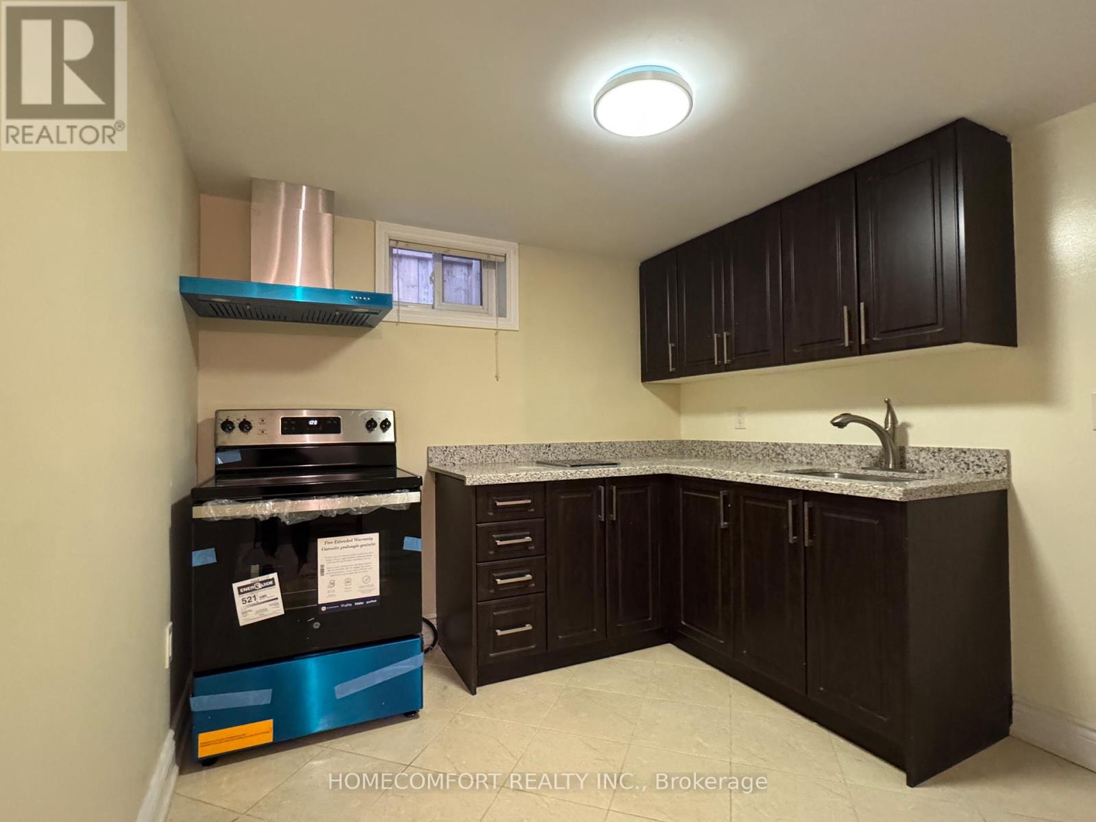 Bsmt - 122a Clarendon Drive, Richmond Hill, Ontario  L4B 3W2 - Photo 7 - N12609592