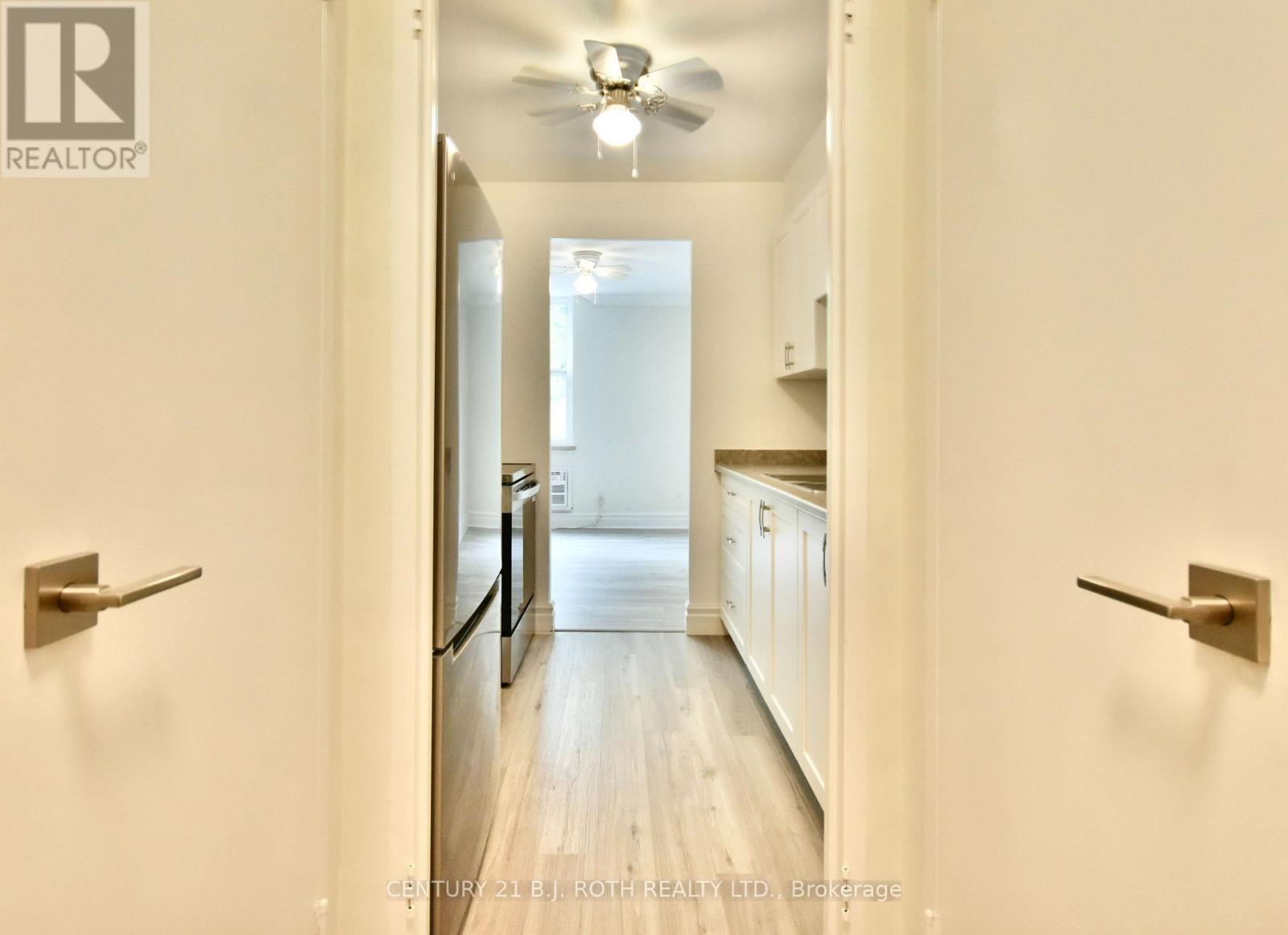 21 - 2 Grove Street E, Barrie (Wellington), Ontario  L4M 2N5 - Photo 7 - S12609466