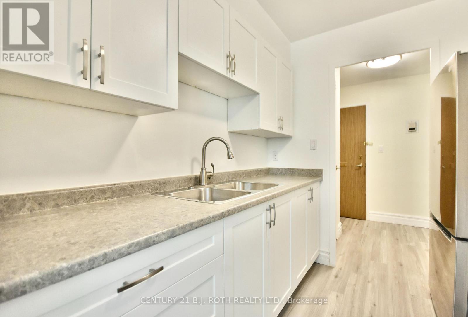 21 - 2 Grove Street E, Barrie (Wellington), Ontario  L4M 2N5 - Photo 8 - S12609466