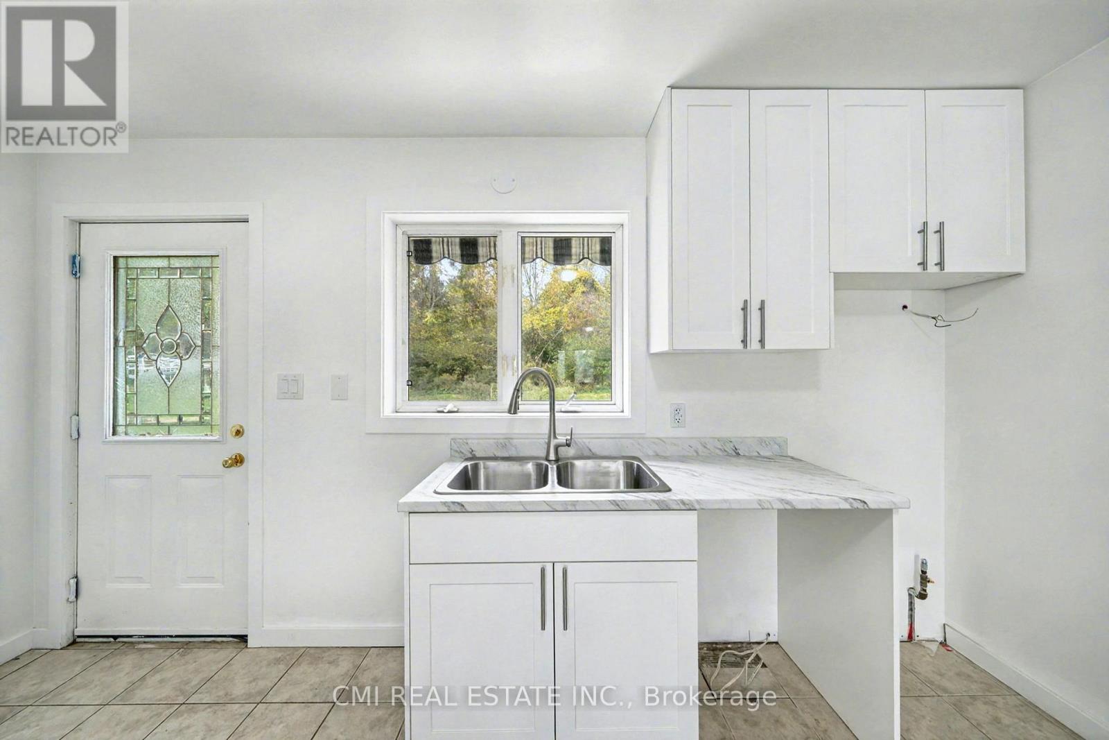 484 7th Avenue, Tay, Ontario  L0K 1R0 - Photo 15 - S12609520