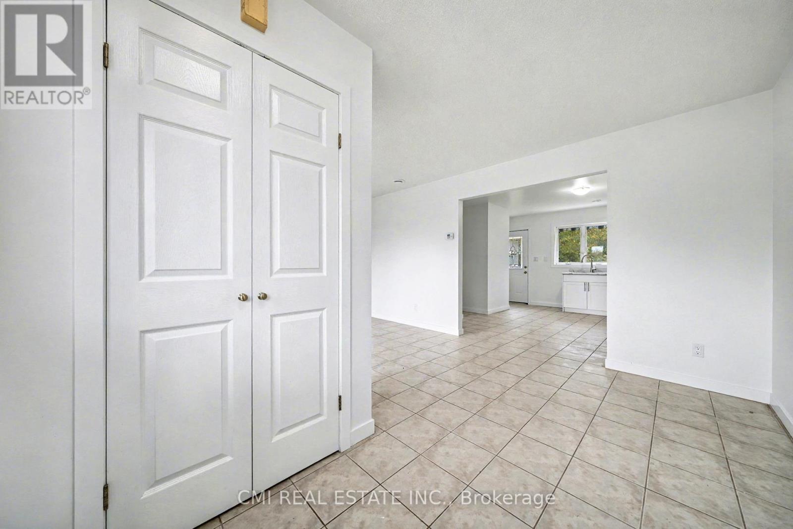 484 7th Avenue, Tay, Ontario  L0K 1R0 - Photo 24 - S12609520