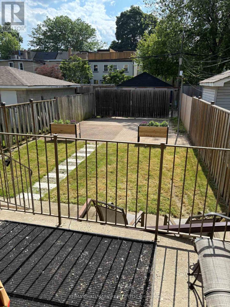 2 - 18 Pape Avenue, Toronto, Ontario  M4M 2V6 - Photo 17 - E12583794