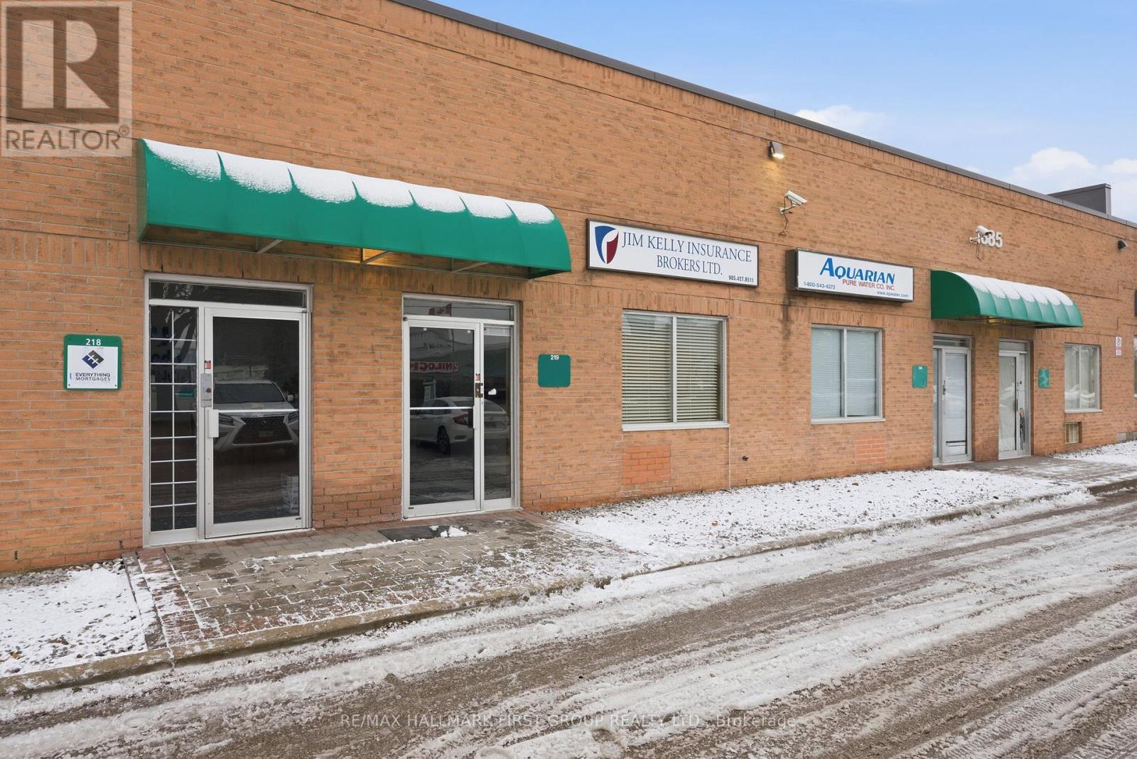 219 - 1885 Clements Road, Pickering, Ontario  L1W 3V4 - Photo 2 - E12592260