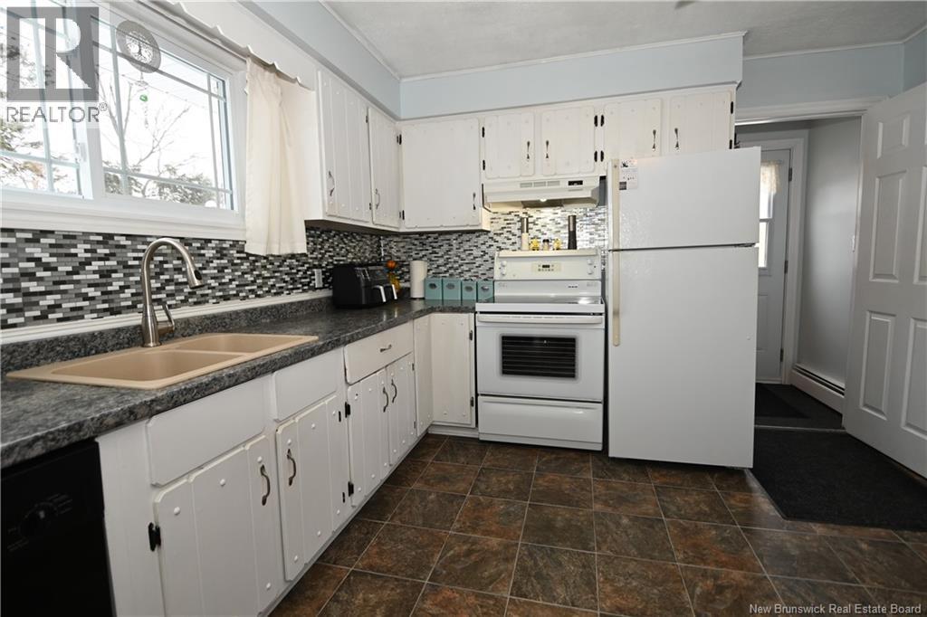 28 Huron Avenue, Fredericton, New Brunswick  E3A 1J7 - Photo 15 - NB131048