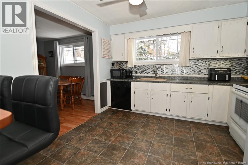 28 Huron Avenue, Fredericton, New Brunswick  E3A 1J7 - Photo 18 - NB131048