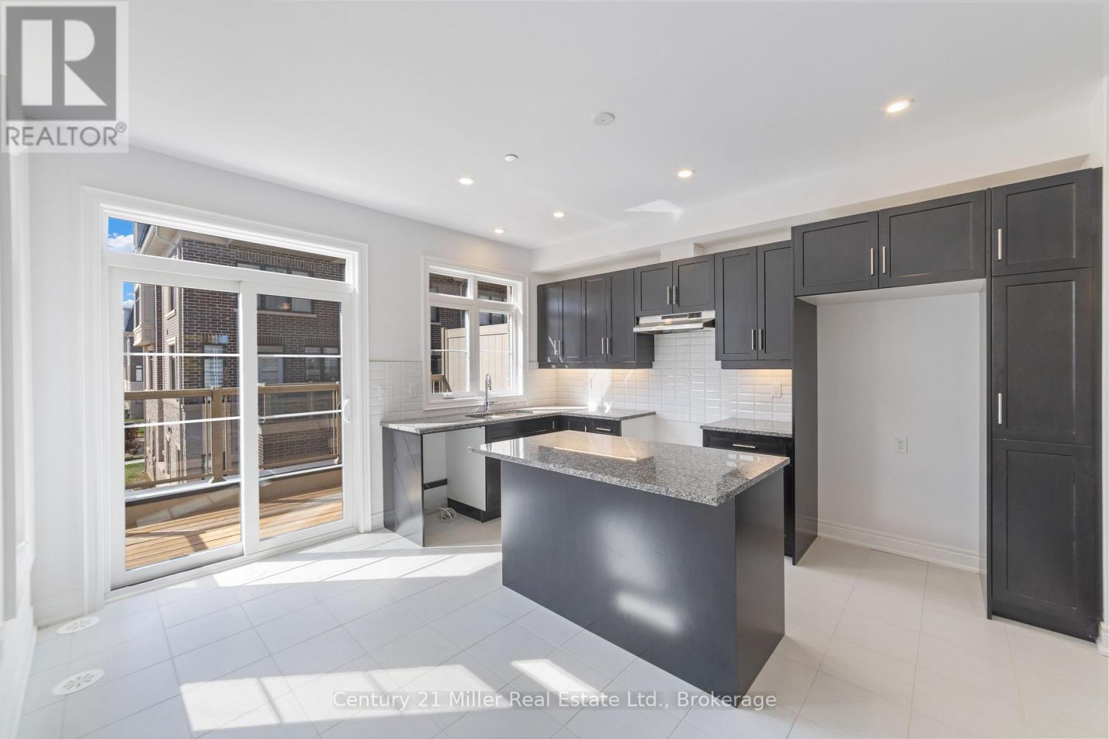 43 - 2140 Trafalgar Road, Oakville (Ro River Oaks), Ontario  L6H 8A5 - Photo 13 - W12609678