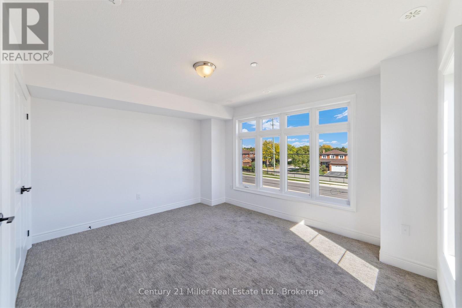 42 - 2140 Trafalgar Road, Oakville (Ro River Oaks), Ontario  L6H 8A5 - Photo 14 - W12609684