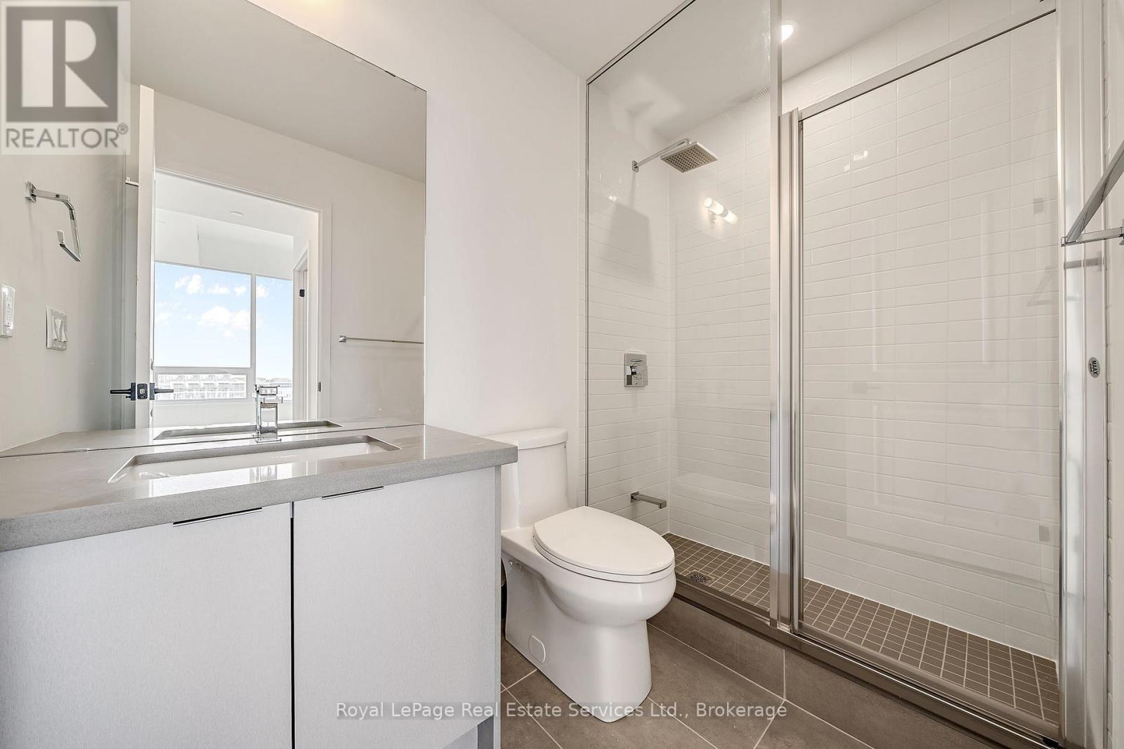 370 - 2481 Taunton Road, Oakville (Ro River Oaks), Ontario  L6H 3R7 - Photo 8 - W12609730