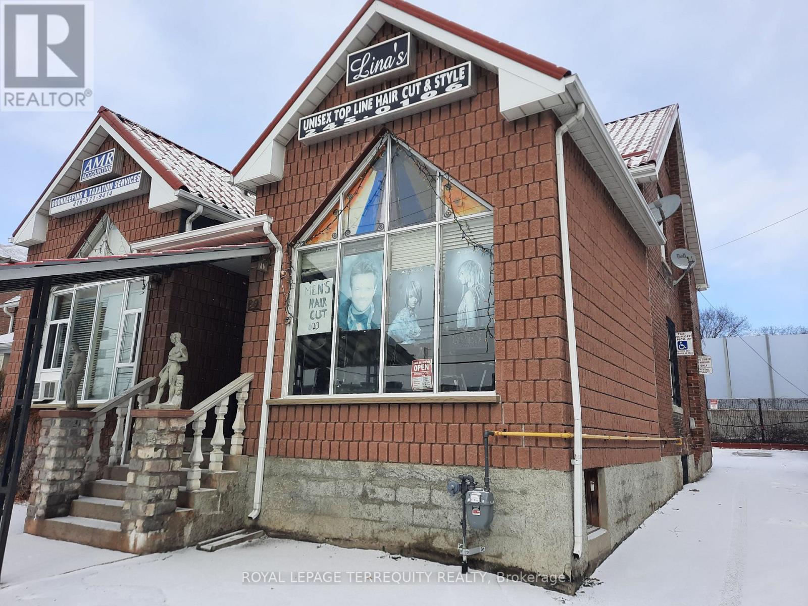 MAIN FLOOR - 39 SOUTH STATION STREET, Toronto, Ontario