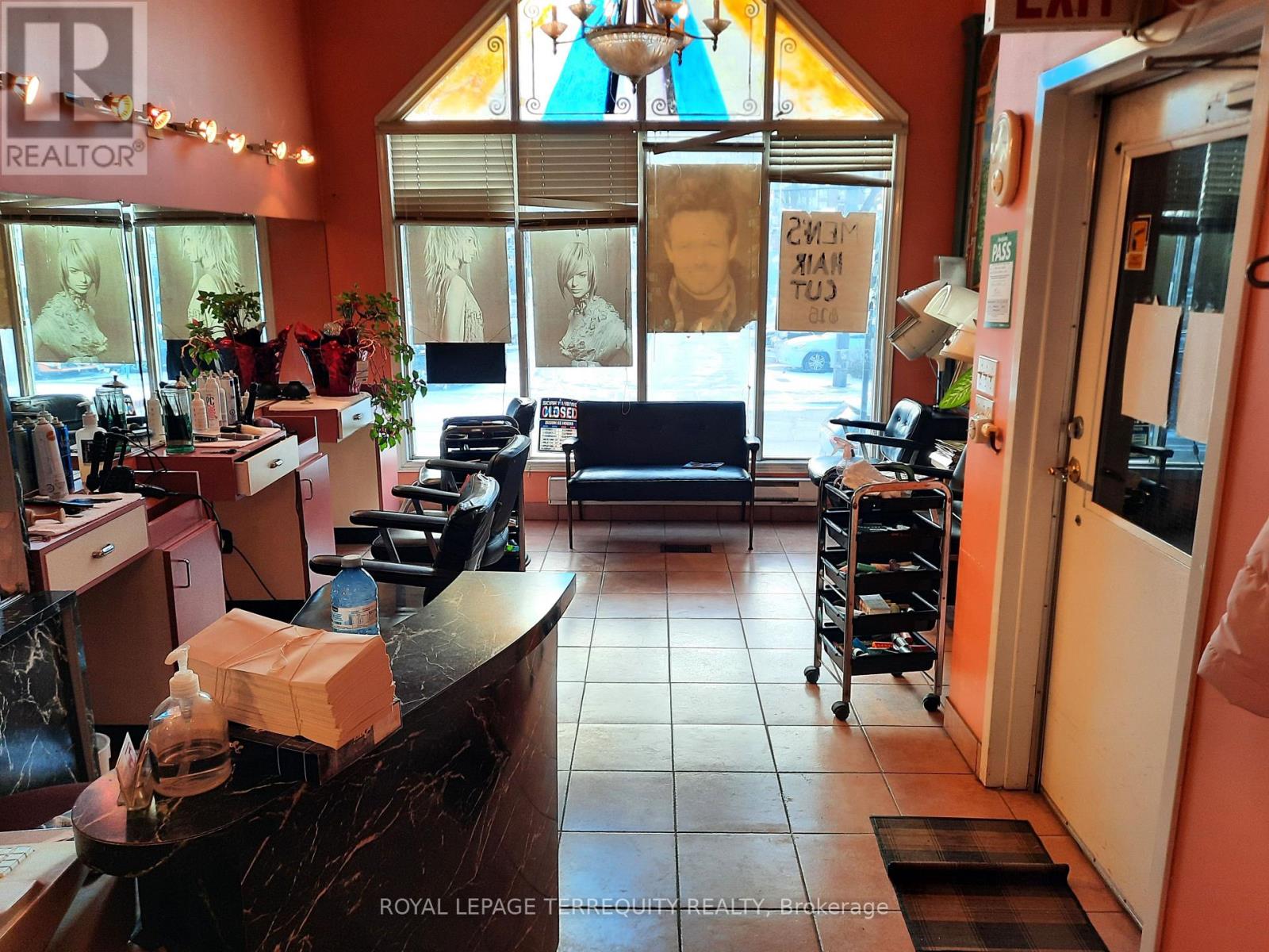 Main Floor - 39 South Station Street, Toronto, Ontario M9N 2B2 - Photo 3 - W12609382