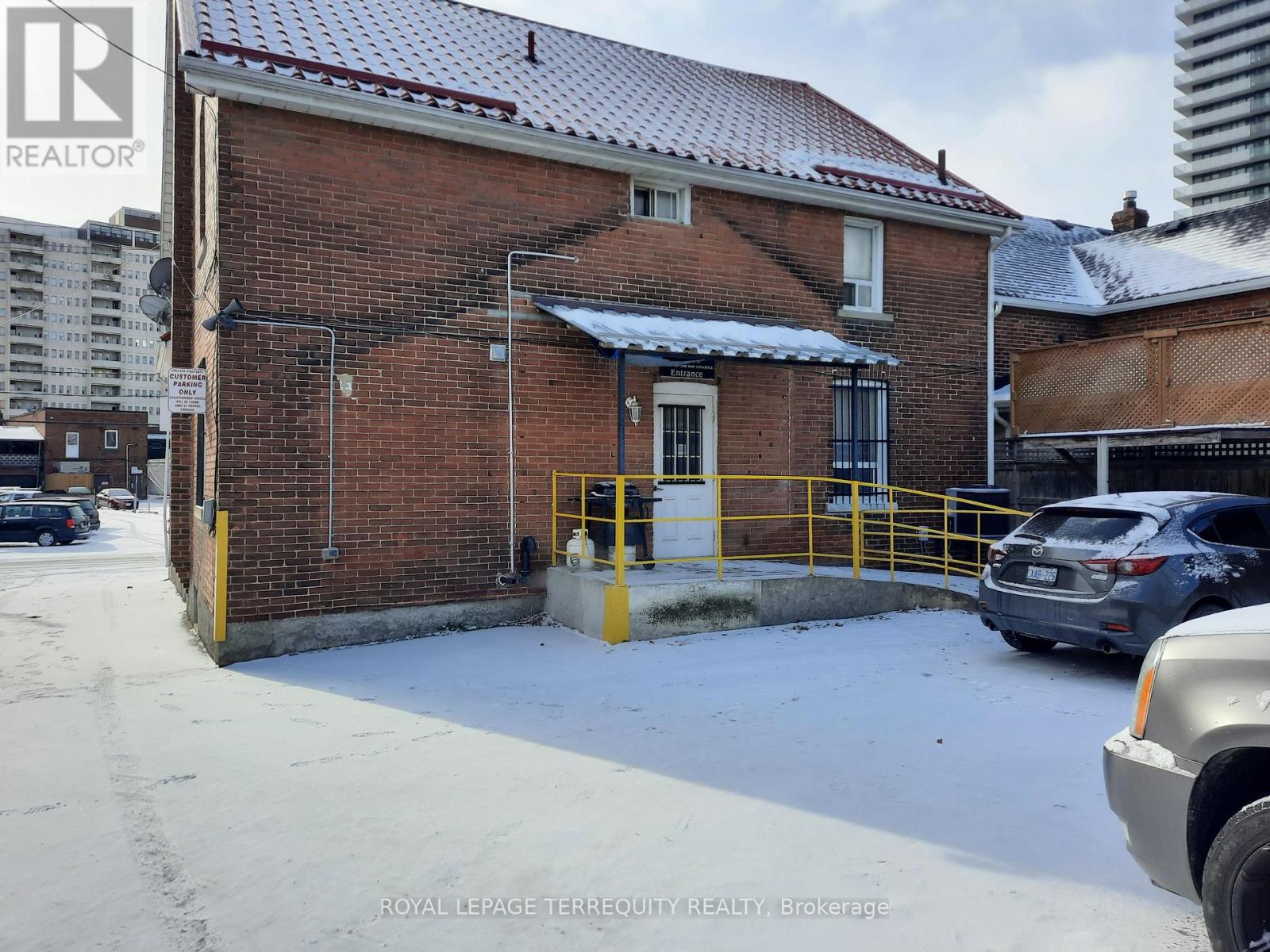 Main Floor - 39 South Station Street, Toronto, Ontario M9N 2B2 - Photo 6 - W12609382