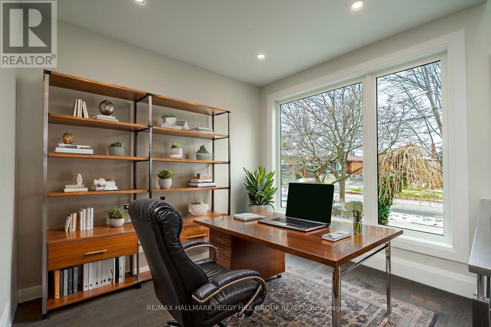 18 Bellman Avenue, Toronto (Alderwood), Ontario  M8W 4A3 - Photo 6 - W12609458