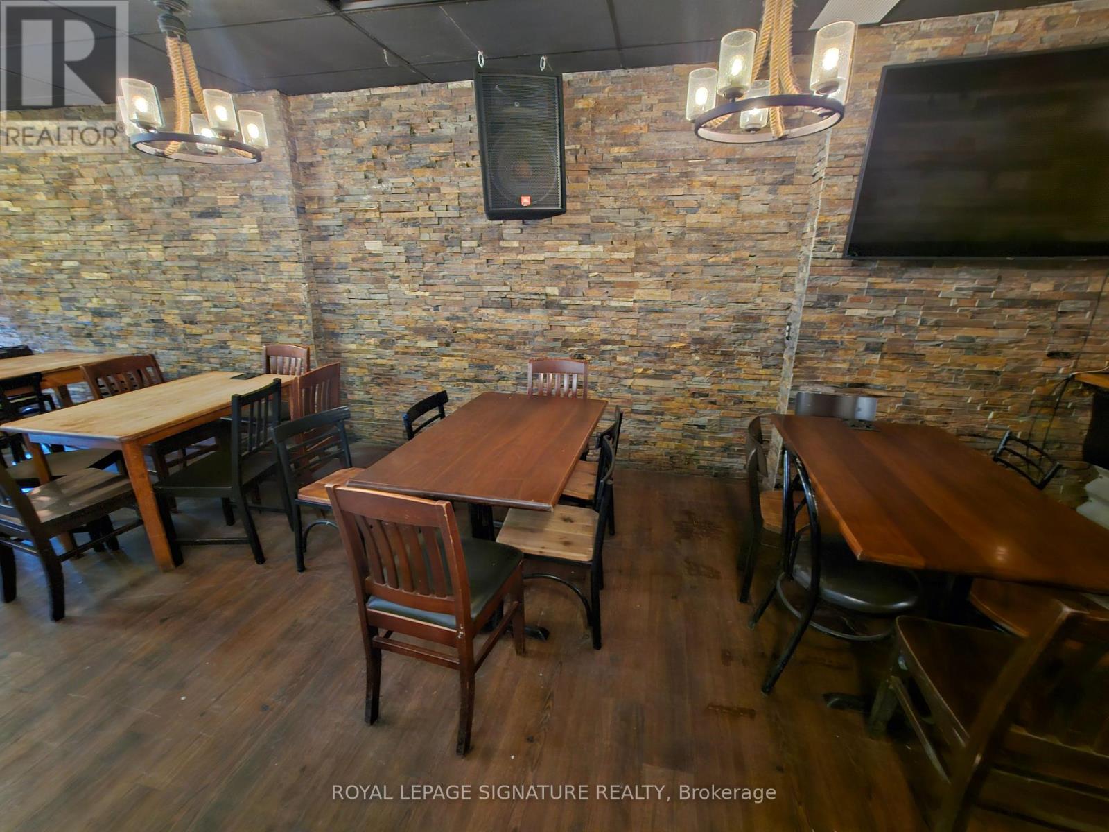 1174 Bloor Street W, Toronto, Ontario  M6H 1N1 - Photo 19 - W12609534