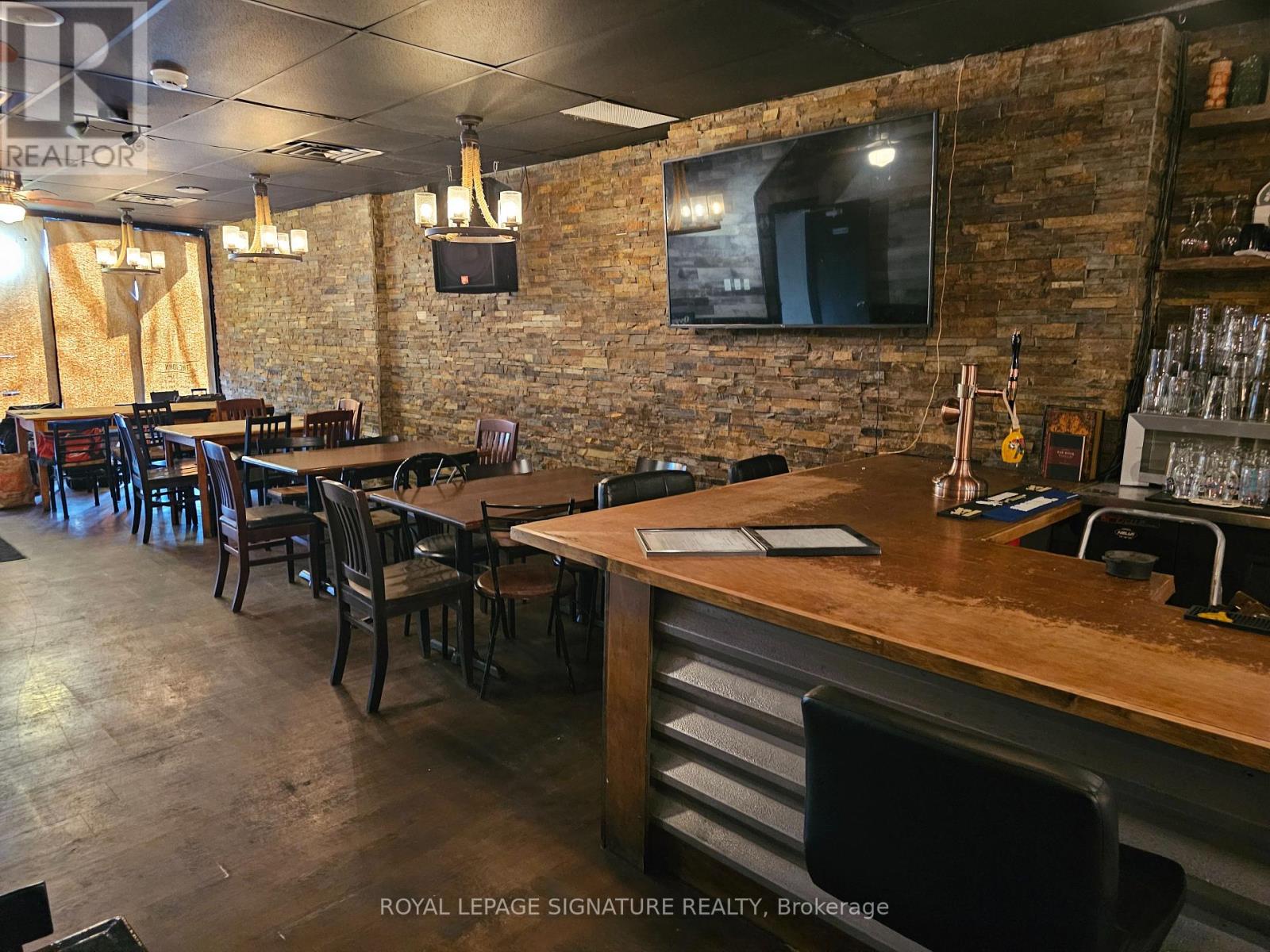 1174 Bloor Street W, Toronto, Ontario  M6H 1N1 - Photo 21 - W12609534