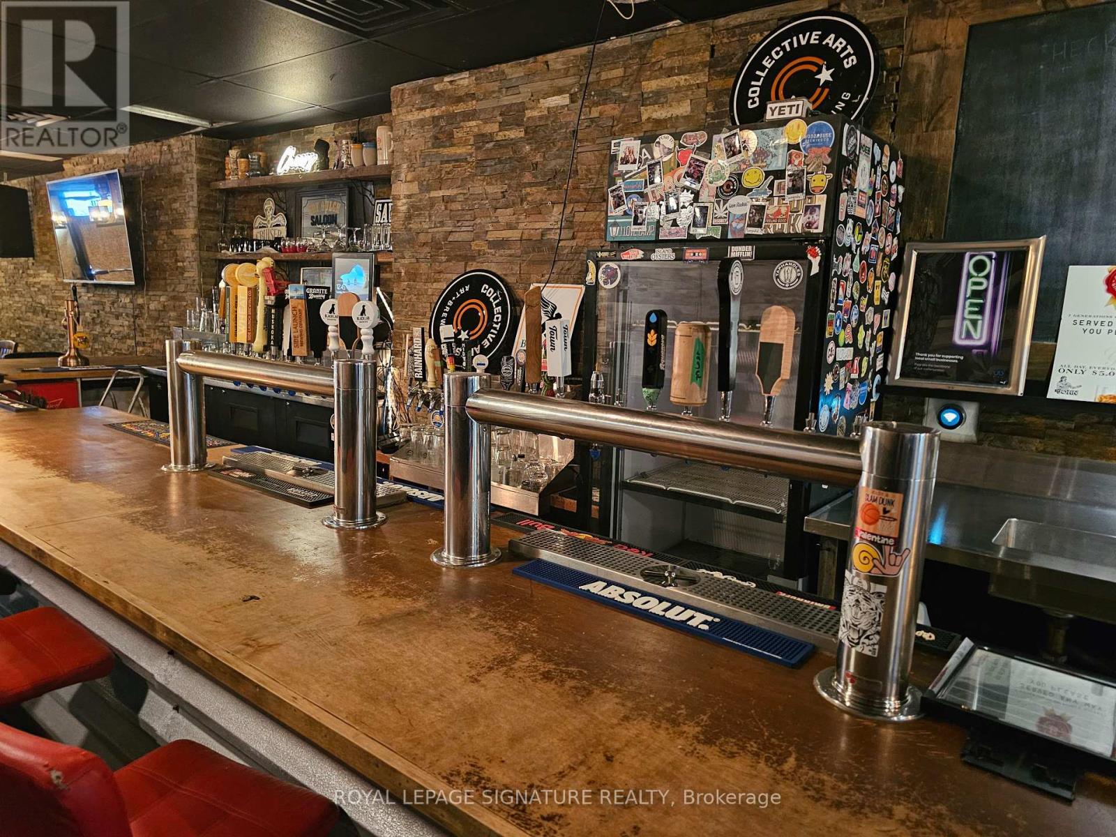 1174 Bloor Street W, Toronto, Ontario  M6H 1N1 - Photo 4 - W12609534